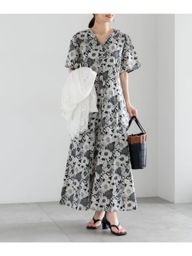 【テチチ/Te chichi】の【LIBERTY FABRICS】Vネックフレアワンピース 大人の最旬トレンドファッション＆コーディネート founy(ファウニー) ファッション Fashion レディースファッション Fashion for Women ワンピース Dresses カーディガン Cardigan, Knitwear サンダル Sandals, Summer Shoes シューズ Shoes, Footwear ジャケット Jacket, Outerwear フラット Flat, Flat Shoes フレア Flare, Flared ブロック Block, Solid Block Pattern プリント Print, Printed Pattern マーガレット Marguerite, Daisy Pattern |ID:prp329100004981770