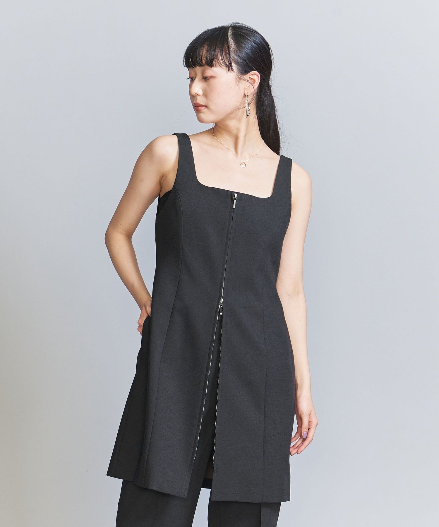 【ユナイテッドアローズ/UNITED ARROWS】のアセテートブレンド フロントジップ ベスト インテリア・キッズ・メンズ・レディースファッション・服の通販 founy(ファウニー) 　ファッション　Fashion　レディースファッション　Fashion for Women　アウター　Coat / Outerwear Collection　トップス・カットソー　Cut & Sew Tops　ベスト&ジレ / 重ね着スタイル　Vests & Gilets　インナー　Innerwear　春　Spring　コルセット　Corset, Bustier　ジャケット　Jacket, Outerwear　トレンド　Trend, Trending Now　ネップ　Nepp, Slub Yarn　フェミニン　Feminine, Girly　フレア　Flare, Flared　フロント　Front, Front Design　ベスト　Vest, Waistcoat　ポケット　Pocket, Pocket Detail　メランジ　Melange, Mixed Yarn　アウトレット　Outlet / Clearance　おすすめ　Recommended / Our Picks　BLACK|ID: prp329100004981783 ipo3291000000037324073