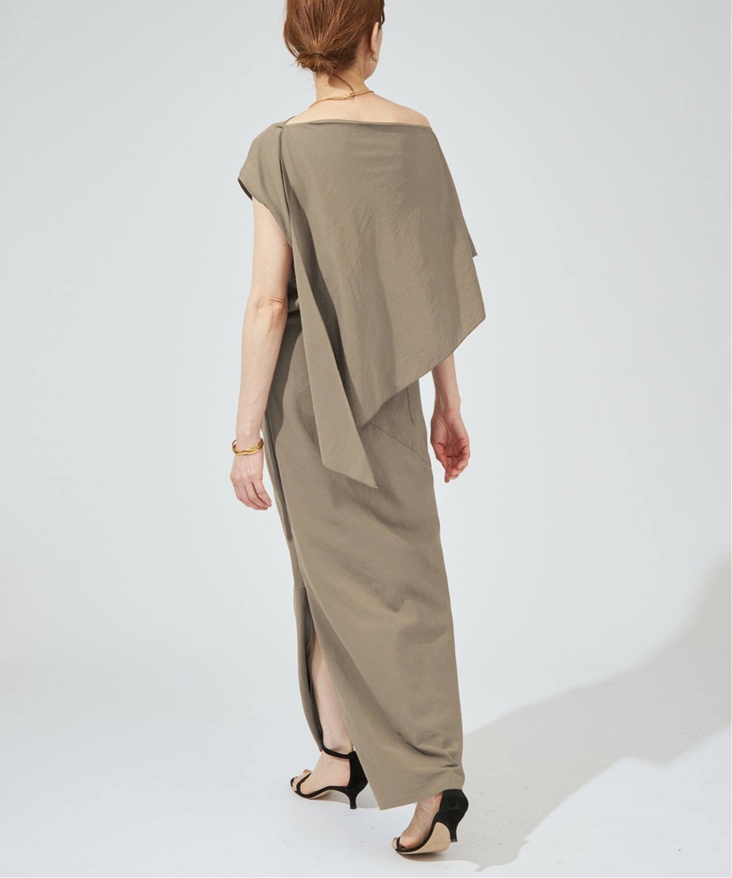 【ヴェルメイユ パー イエナ/VERMEIL par iena】のDrape dress インテリア・キッズ・メンズ・レディースファッション・服の通販 founy(ファウニー) 　ファッション　Fashion　レディースファッション　Fashion for Women　ワンピース　Dresses　フォーマル・パーティードレス・結婚式用ドレス　Elegant & Casual Dresses　おすすめ　Recommended / Our Picks　ギャザー　Gathered, Ruffled　ジャケット　Jacket, Outerwear　スニーカー　Sneakers, Trainers　デニム　Denim, Jeans Material　ドレス　Dress, One-Piece　ドレープ　Drape, Draping Fabric　フォルム　Silhouette, Form　カーキ|ID: prp329100004981800 ipo3291000000037324125