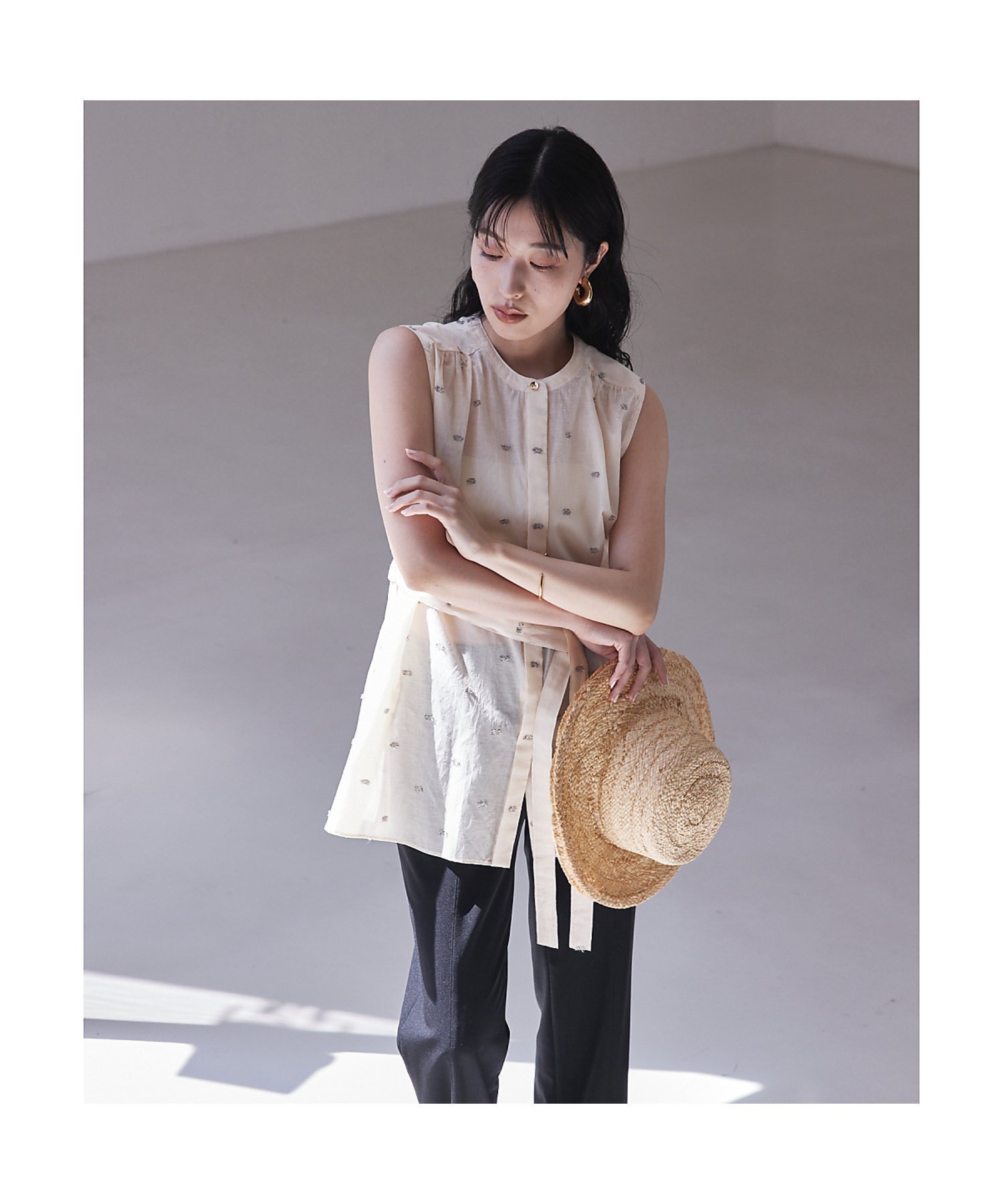 【カリテ/qualite】のカットドビーチュニックブラウス 大人の最旬トレンドファッション＆コーディネート founy(ファウニー) 　ファッション　Fashion　レディースファッション　Fashion for Women　トップス・カットソー　Cut & Sew Tops　シャツ・ブラウス・オフィスカジュアル　Elegant Blouses & Button-Ups　インナー　Innerwear　シンプル　Simple, Minimal　エレガント 上品　Elegant　 other-1|ID: prp329100004981858 ipo3291000000037324323
