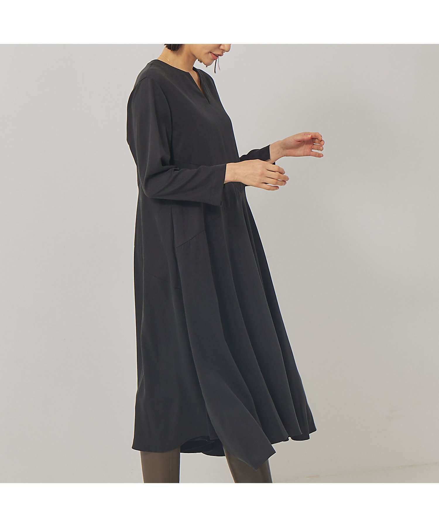 【カリテ/qualite】のツィルアシメワンピース インテリア・キッズ・メンズ・レディースファッション・服の通販 founy(ファウニー) 　ファッション　Fashion　レディースファッション　Fashion for Women　ワンピース　Dresses　おすすめ　Recommended / Our Picks　アシンメトリー　Asymmetrical Style　エレガント 上品　Elegant　ジャケット　Jacket, Outerwear　ジュエリー　Jewelry, Accessories　フィット　Fit, Slim Fit　ポケット　Pocket, Pocket Detail　ロング　Long, Long-Length　今季　This Season, Current Season　ブラック|ID: prp329100004981874 ipo3291000000037324371