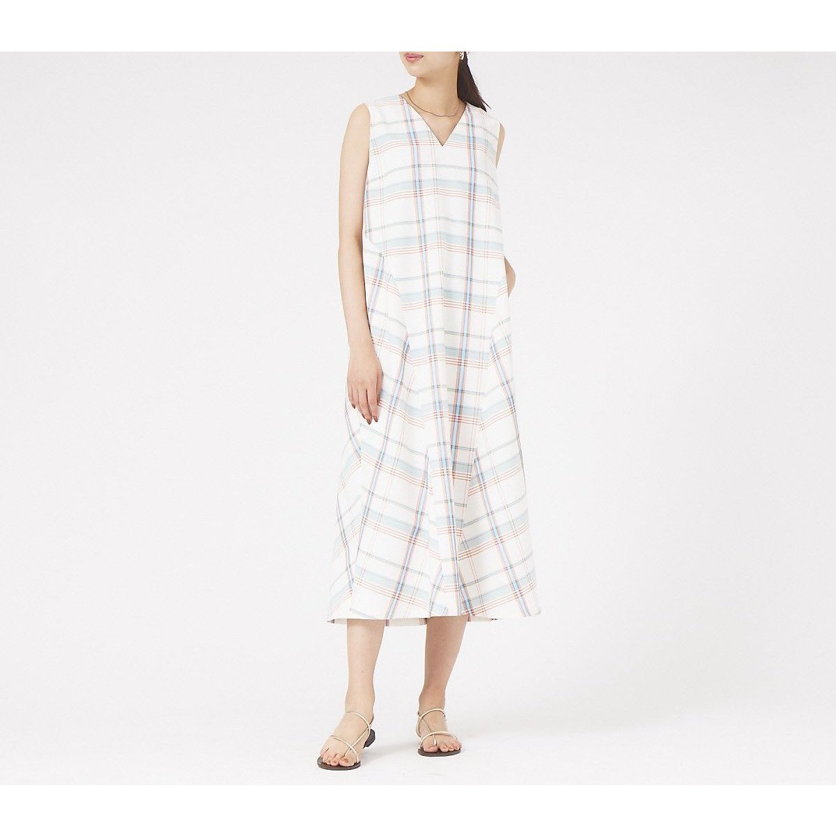 【カリテ/qualite】のチェックフレアワンピース インテリア・キッズ・メンズ・レディースファッション・服の通販 founy(ファウニー) 　ファッション　Fashion　レディースファッション　Fashion for Women　ワンピース　Dresses　おすすめ　Recommended / Our Picks　ジャケット　Jacket, Outerwear　スタイリッシュ　Stylish, Fashionable　チェック　Check, Plaid, Tartan　フレア　Flare, Flared　ポケット　Pocket, Pocket Detail　リゾート　Resort, Vacation Style　エレガント 上品　Elegant　夏　Summer　チェック|ID: prp329100004981880 ipo3291000000037324390