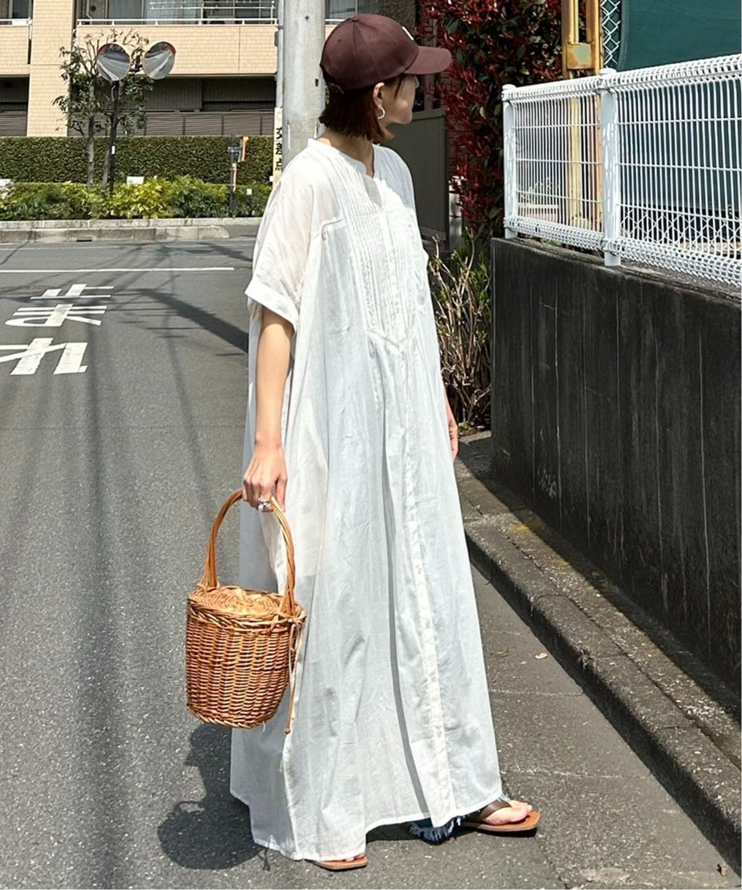 【ノッチ/notch】の【notch. by KR 】ヨークピンタックワンピース インテリア・キッズ・メンズ・レディースファッション・服の通販 founy(ファウニー) 　ファッション　Fashion　レディースファッション　Fashion for Women　ワンピース　Dresses　インド　Indian Textile　コラボ　Collaboration, Collab　サンダル　Sandals, Summer Shoes　デニム　Denim, Jeans Material　人気　Popular, Best Seller　フラット　Flat, Flat Shoes　フロント　Front, Front Design　マキシ　Maxi, Full Length　レース　Lace, Lace Fabric　おすすめ　Recommended / Our Picks　夏　Summer　オフホワイト|ID: prp329100004981920 ipo3291000000037324530