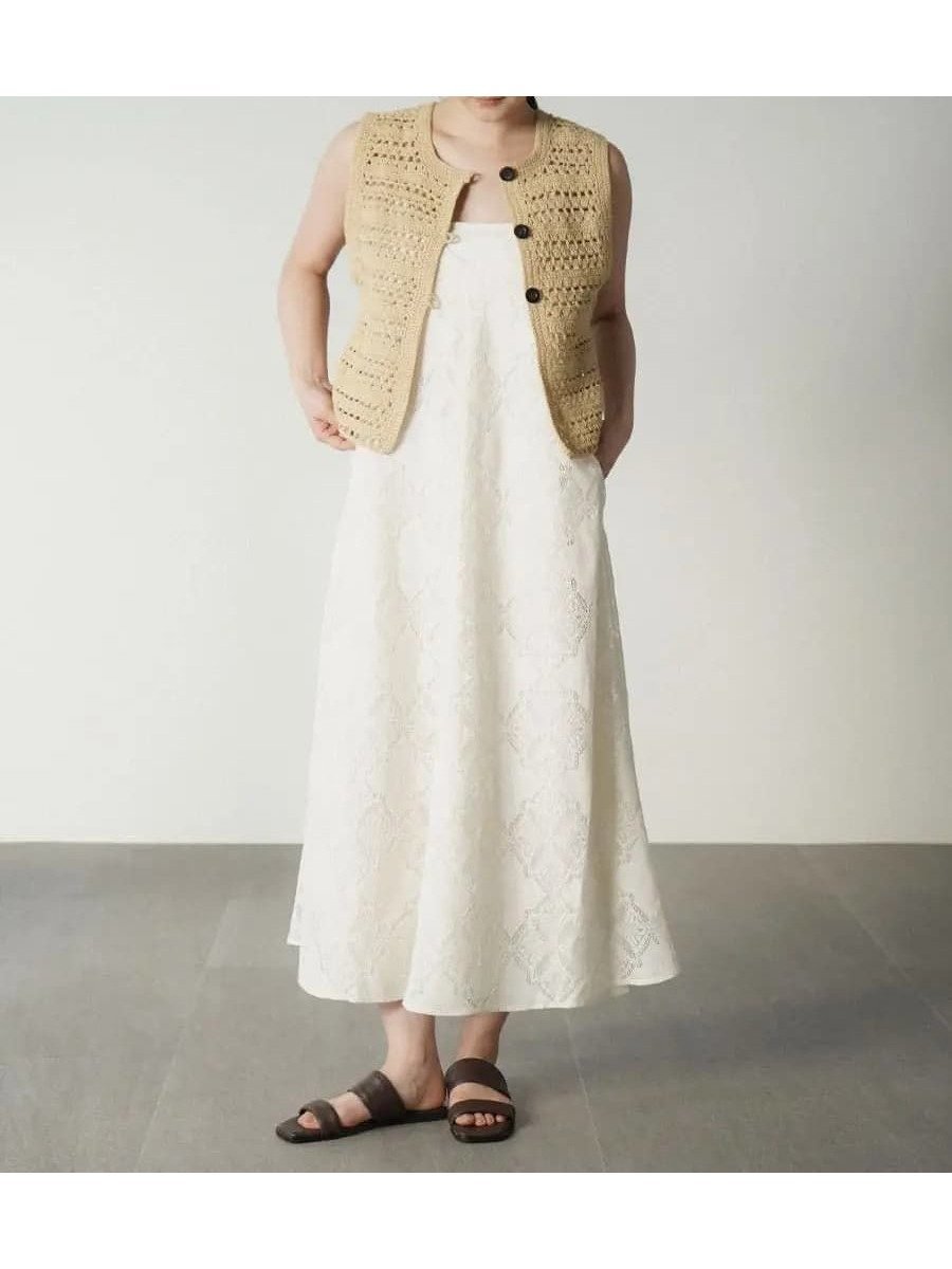【ラシュッド/LASUD】のLeavers lace cami onepiece インテリア・キッズ・メンズ・レディースファッション・服の通販 founy(ファウニー) 　ファッション　Fashion　レディースファッション　Fashion for Women　キャミワンピース　Cami Dress, Slip Dress　コンパクト　Compact, Small Size　フレア　Flare, Flared　ポケット　Pocket, Pocket Detail　レース　Lace, Lace Fabric　今季　This Season, Current Season　オフホワイト|ID: prp329100004981948 ipo3291000000037324655