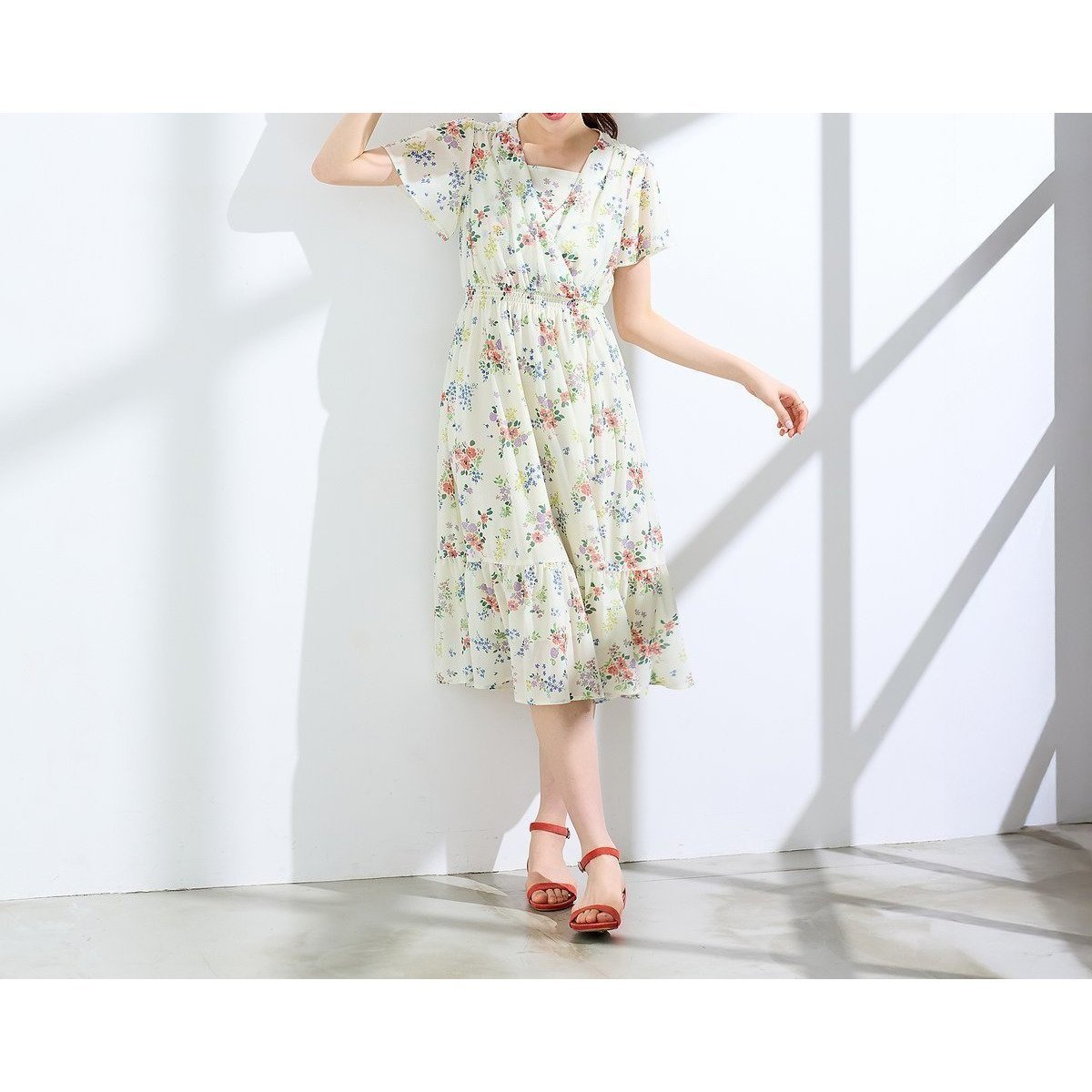 【ローズティアラ/Rose Tiara】のフラワープリントカシュクール風ワンピース 大人の最旬トレンドファッション＆コーディネート founy(ファウニー) 　ファッション　Fashion　レディースファッション　Fashion for Women　ワンピース　Dresses　カシュクール　Wrap Design　シンプル　Simple, Minimal　デコルテ　Décolleté, Neckline　フェミニン　Feminine, Girly　フリル　Frill, Ruffle　ポケット　Pocket, Pocket Detail　マキシ　Maxi, Full Length　リラックス　Relax, Relaxed Fit　エレガント 上品　Elegant　 other-1|ID: prp329100004982050 ipo3291000000037324998