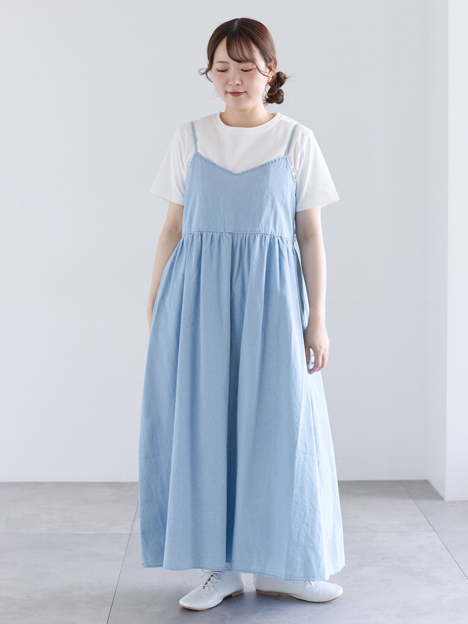 【サマンサモスモス/Samansa Mos2】のバックリボンキャミワンピース インテリア・キッズ・メンズ・レディースファッション・服の通販 founy(ファウニー) 　ファッション　Fashion　レディースファッション　Fashion for Women　ワンピース　Dresses　キャミソールワンピース　Camisole Dresses　おすすめ　Recommended / Our Picks　インナー　Innerwear　カットソー　Cut and Sewn Top　キャミワンピース　Cami Dress, Slip Dress　リボン　Ribbon, Bow　リラックス　Relax, Relaxed Fit　サックスブルー|ID: prp329100004982065 ipo3291000000037325048