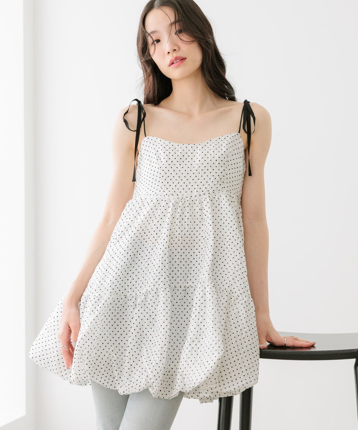 【ヘザー/Heather】のジャガードバルーンリボンミニワンピース インテリア・キッズ・メンズ・レディースファッション・服の通販 founy(ファウニー) 　ファッション　Fashion　レディースファッション　Fashion for Women　ワンピース　Dresses　おすすめ　Recommended / Our Picks　スウェット / スエット　Sweatshirt, Sweatwear　ソックス　Socks, Hosiery　ダウン　Down, Puffer　デニム　Denim, Jeans Material　トレンド　Trend, Trending Now　ドット　Polka Dot, Dot Pattern　フェミニン　Feminine, Girly　ミュール　Mule, Backless Shoes　リボン　Ribbon, Bow　人気　Popular, Best Seller　オフホワイトドット|ID: prp329100004982098 ipo3291000000037325178