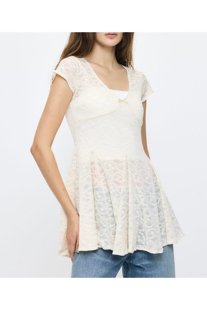 【マウジー/moussy】のLACE SKATER ドレス インテリア・キッズ・メンズ・レディースファッション・服の通販 founy(ファウニー) https://founy.com/ ファッション Fashion レディースファッション Fashion for Women ワンピース Dresses フォーマル・パーティードレス・結婚式用ドレス Elegant & Casual Dresses おすすめ Recommended / Our Picks ウエスタン Western Style サテン Satin, Glossy Fabric ダウン Down, Puffer デニム Denim, Jeans Material ドレス Dress, One-Piece バランス Balance, Style Balance フレア Flare, Flared リボン Ribbon, Bow レーシー Lacy, Lace-Like ワンポイント One Point, Statement Accent 人気 Popular, Best Seller 再入荷 Restock / Back in Stock 春 Spring |ID: prp329100004982113 ipo3291000000037325242