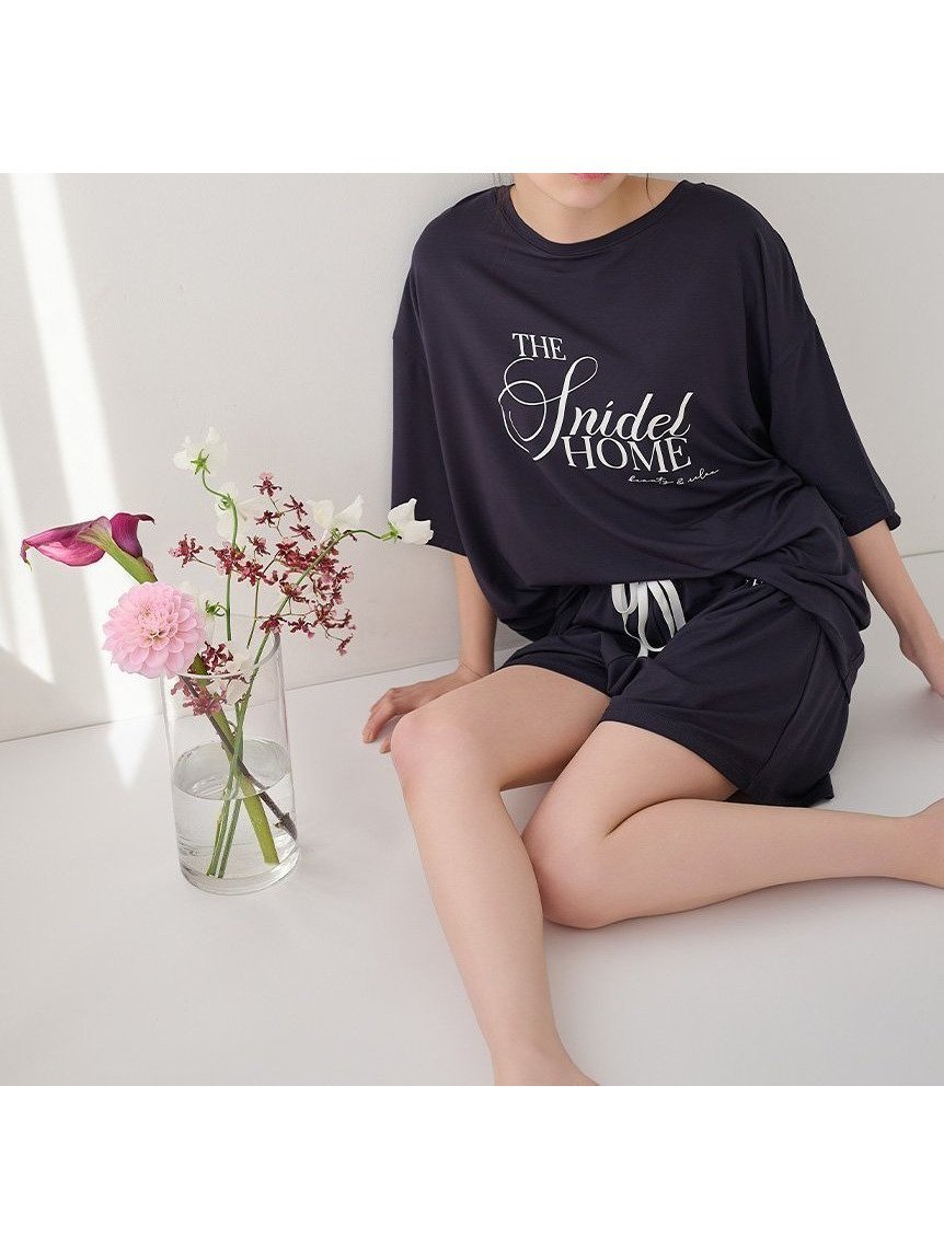 【スナイデル ホーム/SNIDEL HOME】の【接触冷感】ロゴTシャツセットアップ インテリア・キッズ・メンズ・レディースファッション・服の通販 founy(ファウニー) 　ファッション　Fashion　レディースファッション　Fashion for Women　トップス・カットソー　Cut & Sew Tops　シャツ・ブラウス・オフィスカジュアル　Elegant Blouses & Button-Ups　ロングTシャツ・Tシャツ　Longline T-Shirts & Tees　イエロー　Yellow　春　Spring　ショート　Short, Short Length　スマート　Smart, Elegant　セットアップ　Set-Up, Coordinated Outfit　とろみ　Fluid, Flowy Fabric　フリル　Frill, Ruffle　フロント　Front, Front Design　プリント　Print, Printed Pattern　おすすめ　Recommended / Our Picks　夏　Summer　ギフト プレゼント　Gift / Present　NVY[089]|ID: prp329100004982166 ipo3291000000037325439