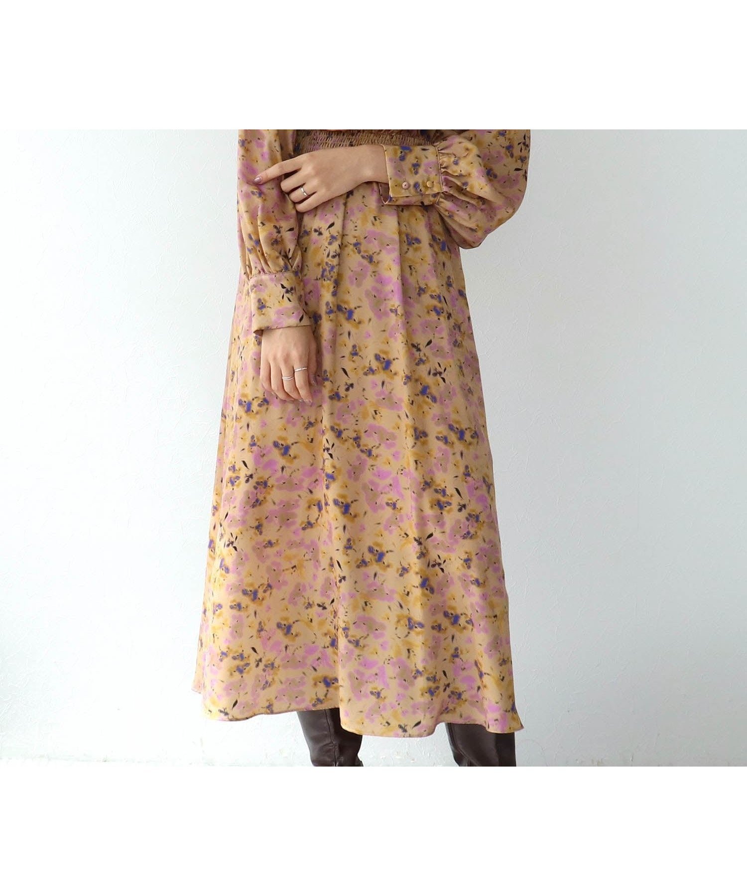 【スリーフォータイム/Three Four Time】のThree Four Time/2way花柄ワンピース インテリア・キッズ・メンズ・レディースファッション・服の通販 founy(ファウニー) 　ファッション　Fashion　レディースファッション　Fashion for Women　ワンピース　Dresses　シャーリング　Shirring, Ruched　リボン　Ribbon, Bow　ベージュ|ID: prp329100004982186 ipo3291000000037325499