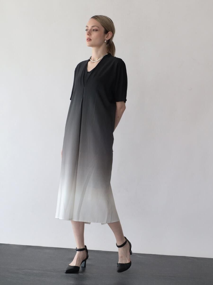 【ラシュッド/LASUD】の2重Vネックグラデーションワンピース 大人の最旬トレンドファッション＆コーディネート founy(ファウニー) 　ファッション　Fashion　レディースファッション　Fashion for Women　ワンピース　Dresses　ヴィンテージ　Vintage Style　グラデーション　Gradient, Ombre　サテン　Satin, Glossy Fabric　シンプル　Simple, Minimal　人気　Popular, Best Seller　プリント　Print, Printed Pattern　ペチコート　Petticoat, Underskirt　無地　Plain, Solid Color　 other-1|ID: prp329100004982263 ipo3291000000037325751