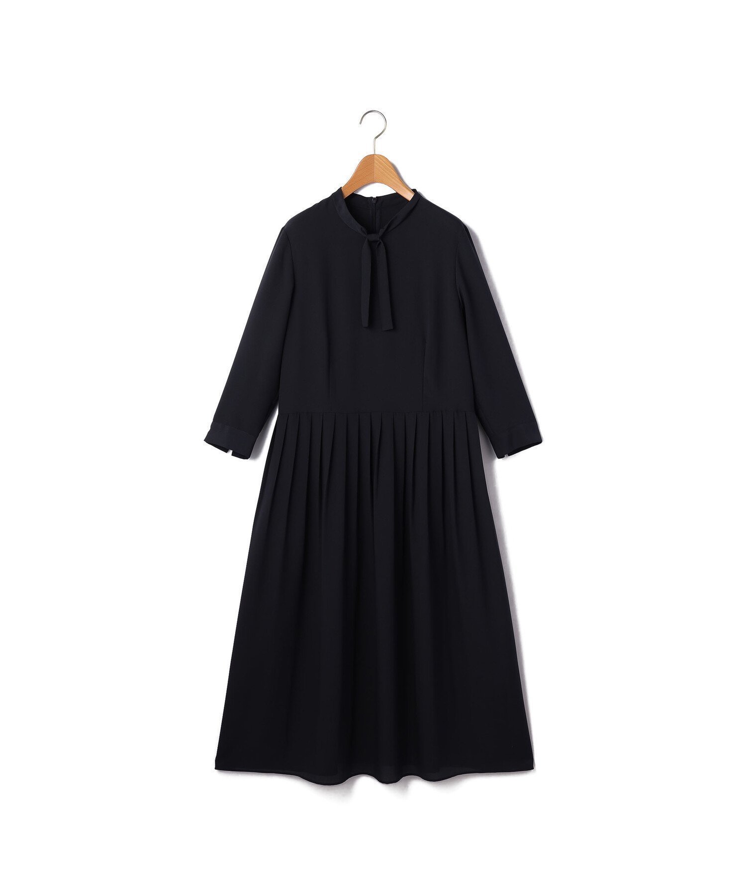 【キース/KEITH】のクレープデシンワンピース インテリア・キッズ・メンズ・レディースファッション・服の通販 founy(ファウニー) 　ファッション　Fashion　レディースファッション　Fashion for Women　ワンピース　Dresses　スタイリッシュ　Stylish, Fashionable　ドレープ　Drape, Draping Fabric　フェミニン　Feminine, Girly　フレア　Flare, Flared　プリーツ　Pleats, Pleated　エレガント 上品　Elegant　ネイビー|ID: prp329100004982301 ipo3291000000037325867