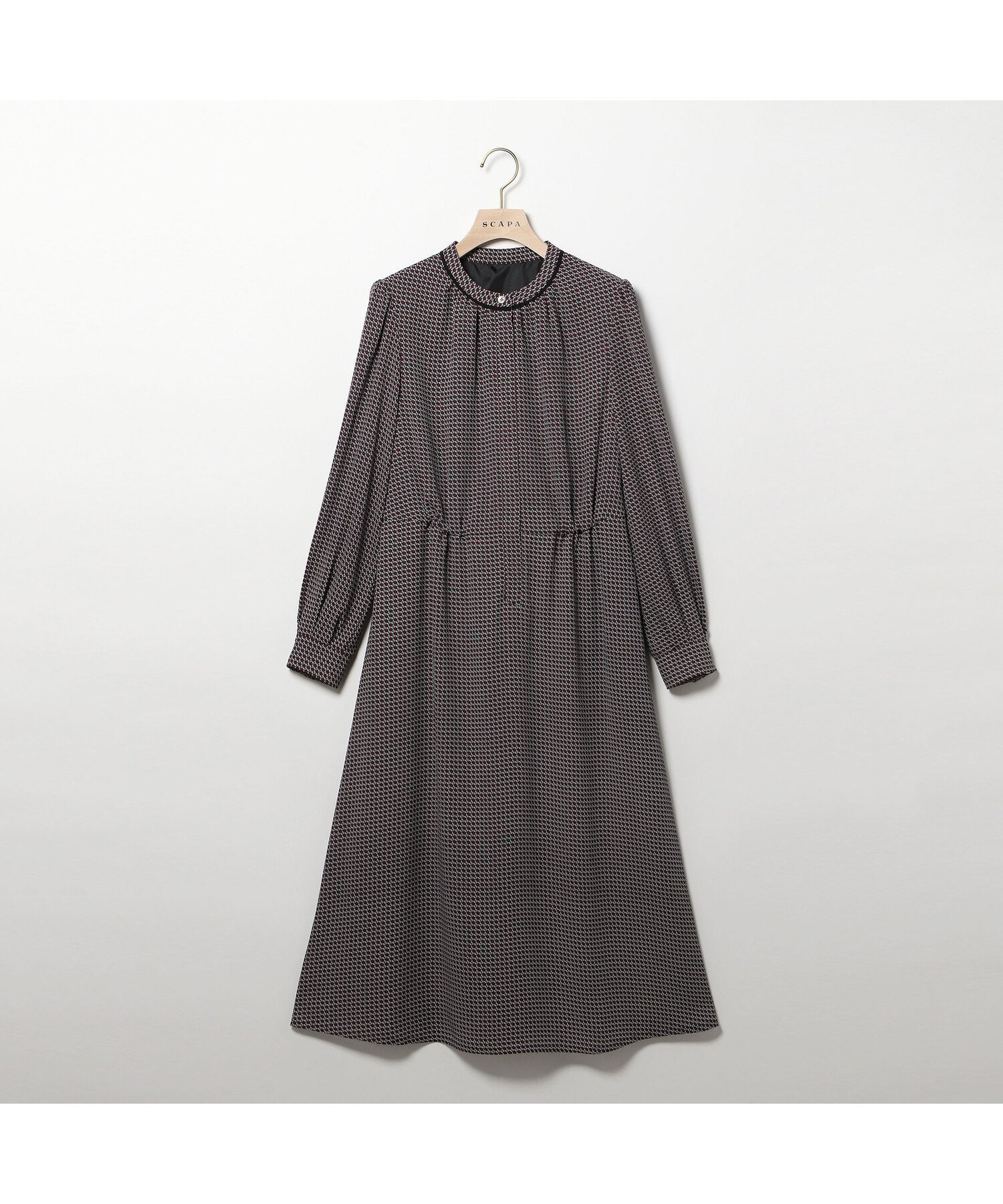 【スキャパ/SCAPA】のジオメトリックワンピース インテリア・キッズ・メンズ・レディースファッション・服の通販 founy(ファウニー) 　ファッション　Fashion　レディースファッション　Fashion for Women　ワンピース　Dresses　カフス　Cuff Design　シャーリング　Shirring, Ruched　スリーブ　Sleeve, Long Sleeve / Short Sleeve　ブラック|ID: prp329100004982336 ipo3291000000037326011