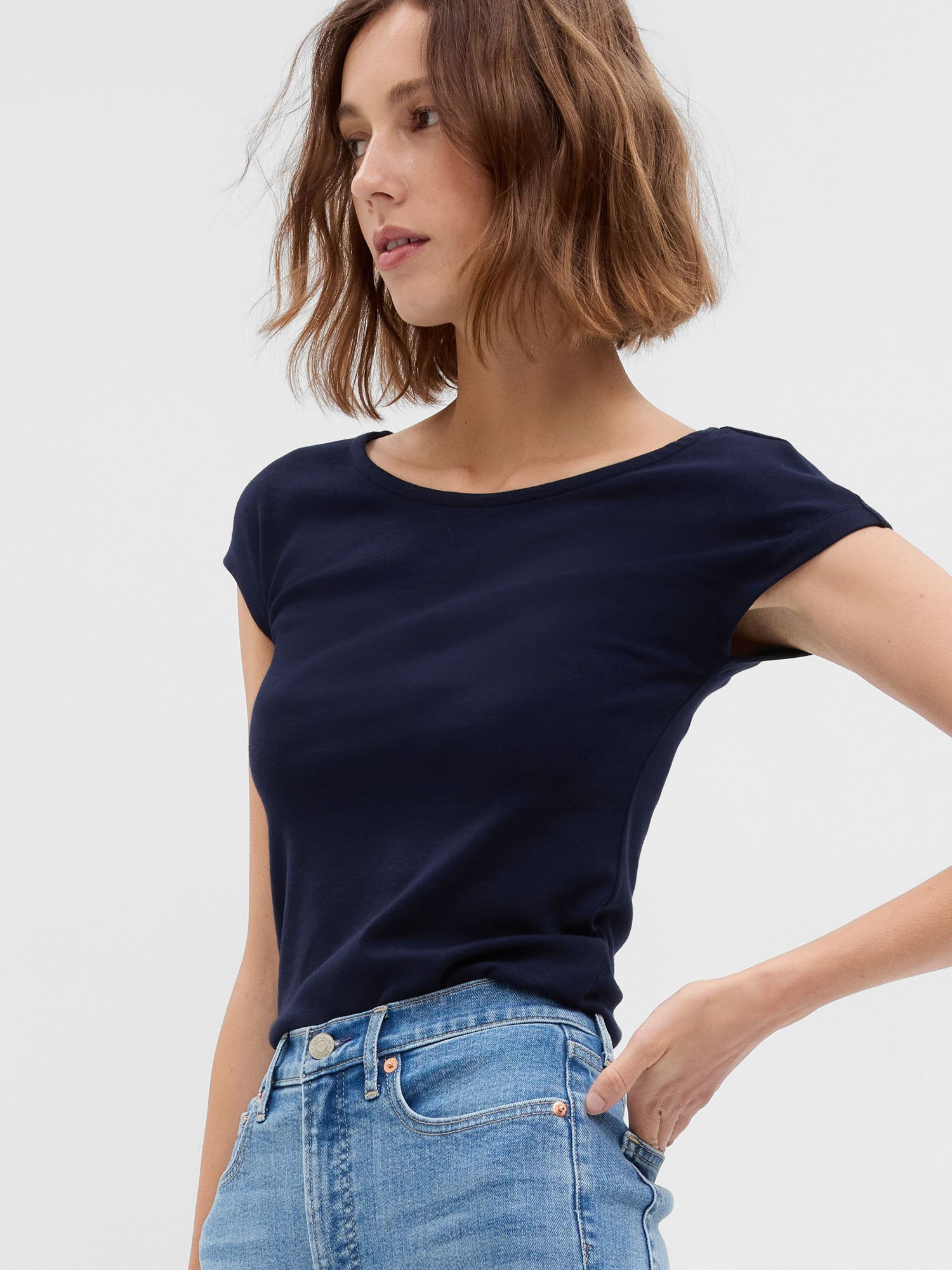 【ギャップ/GAP】のモダン キャップスリーブTシャツ インテリア・キッズ・メンズ・レディースファッション・服の通販 founy(ファウニー) 　ファッション　Fashion　レディースファッション　Fashion for Women　トップス・カットソー　Cut & Sew Tops　シャツ・ブラウス・オフィスカジュアル　Elegant Blouses & Button-Ups　ロングTシャツ・Tシャツ　Longline T-Shirts & Tees　インナー　Innerwear　キャップ　Cap, Baseball Cap　スリーブ　Sleeve, Long Sleeve / Short Sleeve　ベーシック　Basic, Essential　モダン　Modern, Contemporary　無地　Plain, Solid Color　羽織　Haori, Light Jacket　NAVY_UNIFORM|ID: prp329100004982367 ipo3291000000037326236
