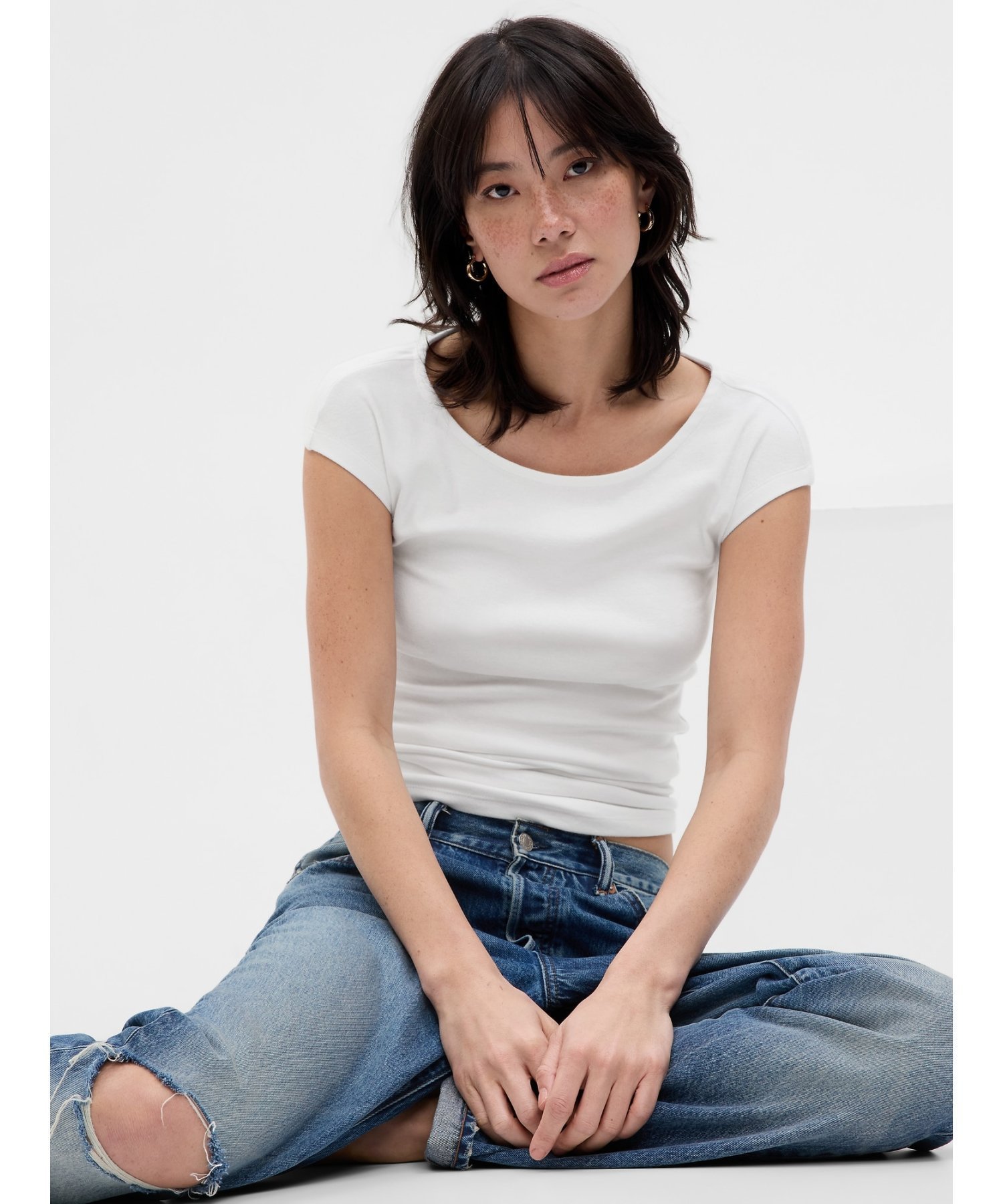 【ギャップ/GAP】のモダン キャップスリーブTシャツ インテリア・キッズ・メンズ・レディースファッション・服の通販 founy(ファウニー) 　ファッション　Fashion　レディースファッション　Fashion for Women　トップス・カットソー　Cut & Sew Tops　シャツ・ブラウス・オフィスカジュアル　Elegant Blouses & Button-Ups　ロングTシャツ・Tシャツ　Longline T-Shirts & Tees　インナー　Innerwear　キャップ　Cap, Baseball Cap　スリーブ　Sleeve, Long Sleeve / Short Sleeve　ベーシック　Basic, Essential　モダン　Modern, Contemporary　無地　Plain, Solid Color　羽織　Haori, Light Jacket　FRESH_WHITE|ID: prp329100004982367 ipo3291000000037326237