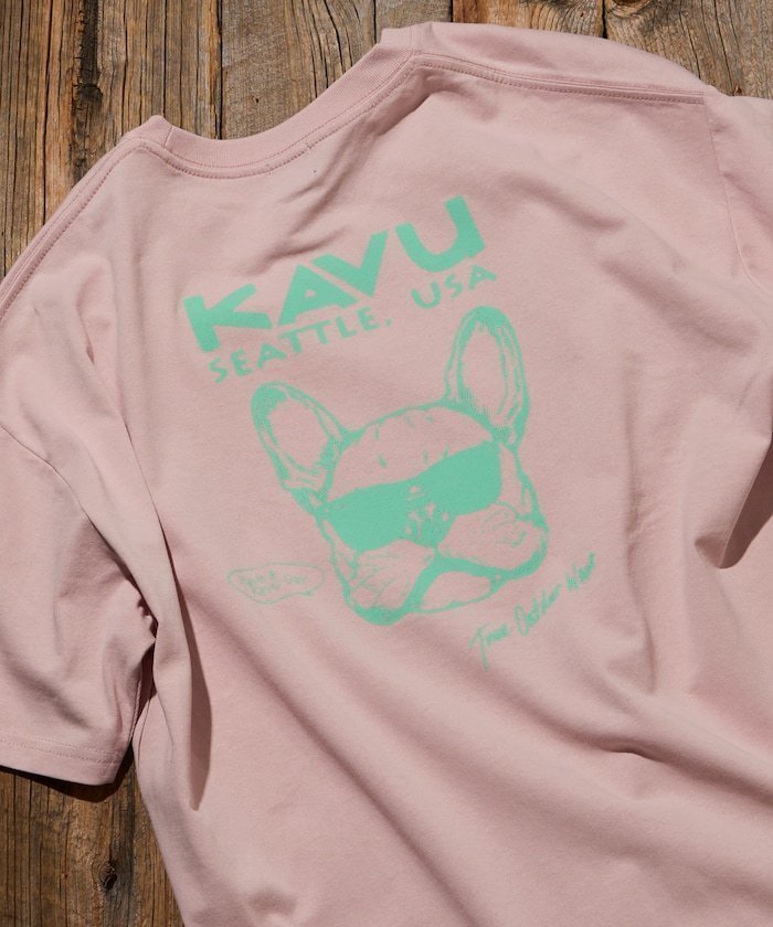 【フリークスストア/FREAK'S STORE】のKAVU×FREAK S STORE/カブー 別注 ビッグシルエット バックデザイン 刺繍ワッペン Tシャツ / DOG【限定展開】 インテリア・キッズ・メンズ・レディースファッション・服の通販 founy(ファウニー) 　ファッション　Fashion　レディースファッション　Fashion for Women　トップス・カットソー　Cut & Sew Tops　シャツ・ブラウス・オフィスカジュアル　Elegant Blouses & Button-Ups　ロングTシャツ・Tシャツ　Longline T-Shirts & Tees　バッグ　Bags　アウトドア　Outdoor Clothing　カーゴパンツ　Cargo Pants, Utility Pants　ショーツ　Shorts, Short Pants　シンプル　Simple, Minimal　デニム　Denim, Jeans Material　トレンド　Trend, Trending Now　定番　Standard, Basic Item　人気　Popular, Best Seller　ビッグ　Big, Oversized　フロント　Front, Front Design　ボトム　Bottoms, Lower Wear　別注　Limited Edition, Custom Order　ワイド　Wide, Wide Fit　ワンポイント　One Point, Statement Accent　S/S・春夏　SS, Spring/Summer, Warm Season　おすすめ　Recommended / Our Picks　犬　Dog　夏　Summer　2026年　2026　2026春夏・S/S　Spring/Summer 2026 SS26　ピンク|ID: prp329100004982380 ipo3291000000037326362