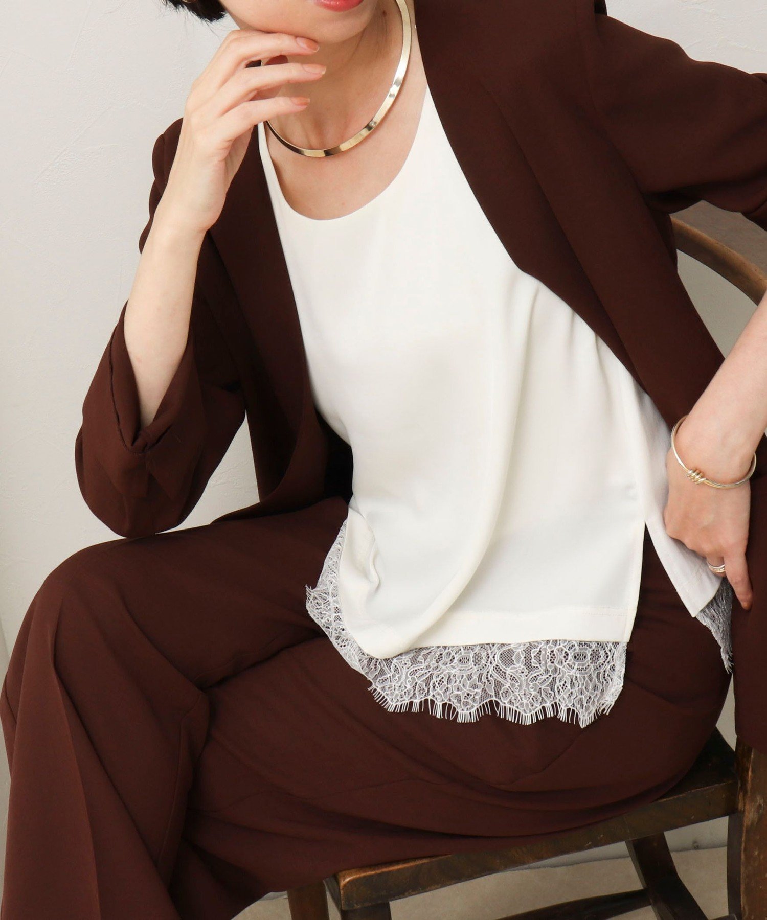 【ノーリーズ/NOLLEY'S】のサテン×スムース裾レースタンクトップ 大人の最旬トレンドファッション＆コーディネート founy(ファウニー) 　ファッション　Fashion　レディースファッション　Fashion for Women　インナー　Innerwear　カットソー　Cut and Sewn Top　切替　Switching, Contrast Panel　サテン　Satin, Glossy Fabric　タンク　Tank Top, Sleeveless Top　デコルテ　Décolleté, Neckline　定番　Standard, Basic Item　人気　Popular, Best Seller　ラウンド　Round, Round Neck　レース　Lace, Lace Fabric　アウトレット　Outlet / Clearance　おすすめ　Recommended / Our Picks　エレガント 上品　Elegant　2026年　2026　2026春夏・S/S　Spring/Summer 2026 SS26　 other-1|ID: prp329100004982382 ipo3291000000037326372
