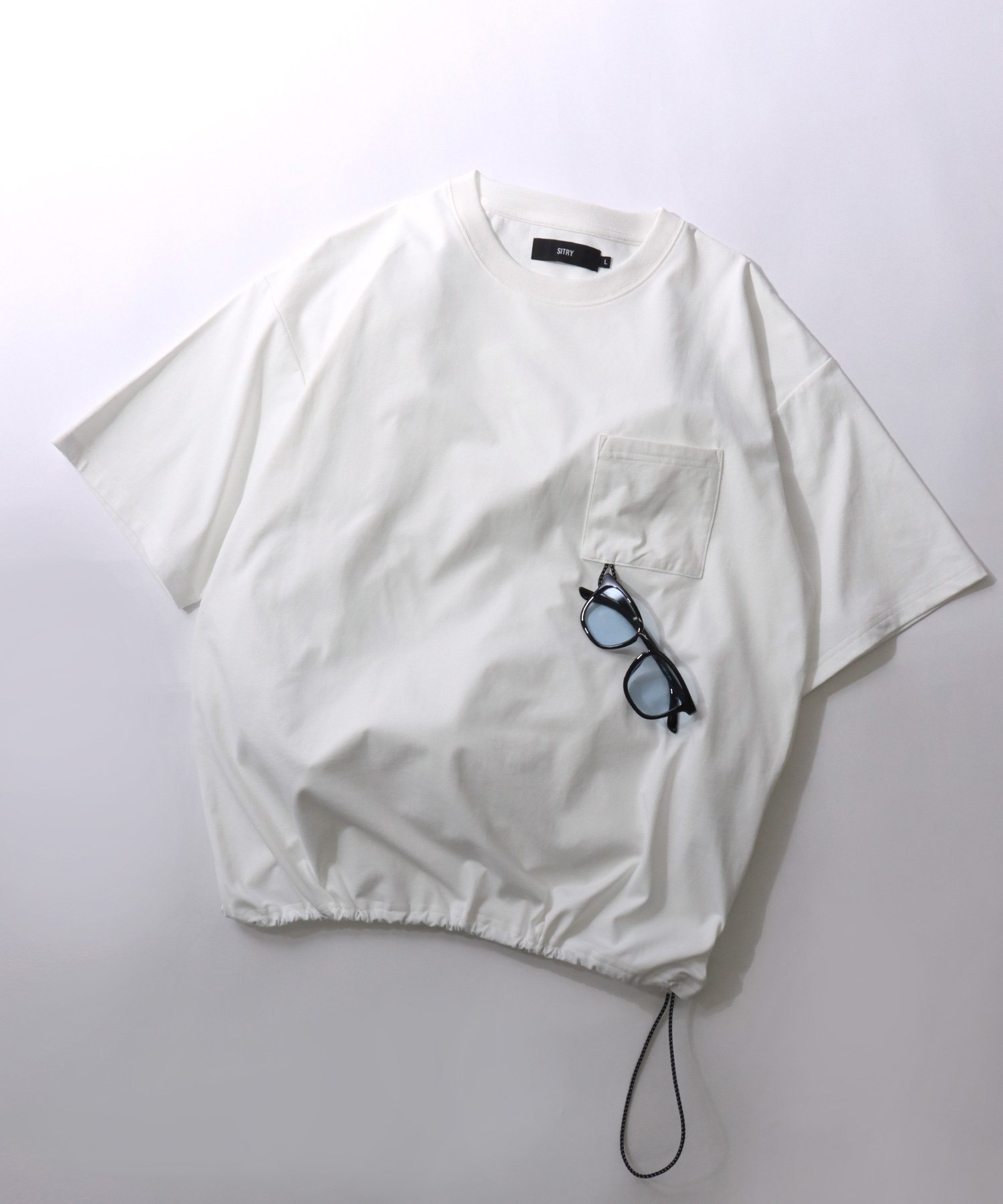 【シトリー/SITRY】のSITRY シトリー 別注 Tシャツ メンズ 吸水速乾 UVカット ストレッチ オーバーサイズ ドローコード 半袖 ユニセックス レディース ティーシャツ 大人の最旬トレンドファッション＆コーディネート founy(ファウニー) 　ファッション　Fashion　レディースファッション　Fashion for Women　トップス・カットソー　Cut & Sew Tops　シャツ・ブラウス・オフィスカジュアル　Elegant Blouses & Button-Ups　ロングTシャツ・Tシャツ　Longline T-Shirts & Tees　カーゴパンツ　Cargo Pants, Utility Pants　キャップ　Cap, Baseball Cap　グラス　Glass, Eyewear　吸水　Absorbent, Quick-Dry　ショート　Short, Short Length　ストレッチ　Stretch, Stretchy Fabric　スポーツ　Sports, Activewear　デニム　Denim, Jeans Material　ドローコード　Drawcord, Drawstring Cord　人気　Popular, Best Seller　ビッグ　Big, Oversized　ファブリック　Fabric, Textile　ポケット　Pocket, Pocket Detail　別注　Limited Edition, Custom Order　半袖　Short Sleeve, Half Sleeve　メンズ　Men's, Menswear　無地　Plain, Solid Color　ワイド　Wide, Wide Fit　再入荷　Restock / Back in Stock　プチプライス・低価格　Affordable / Budget Price　おすすめ　Recommended / Our Picks　夏　Summer　 other-1|ID: prp329100004982387 ipo3291000000037326397