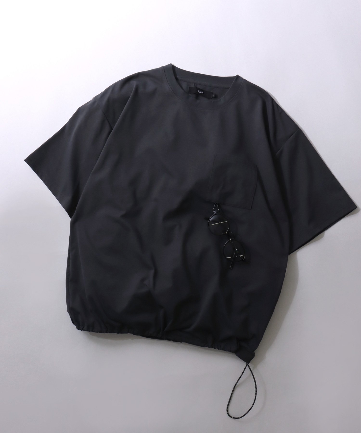 【シトリー/SITRY】のSITRY シトリー 別注 Tシャツ メンズ 吸水速乾 UVカット ストレッチ オーバーサイズ ドローコード 半袖 ユニセックス レディース ティーシャツ インテリア・キッズ・メンズ・レディースファッション・服の通販 founy(ファウニー) 　ファッション　Fashion　レディースファッション　Fashion for Women　トップス・カットソー　Cut & Sew Tops　シャツ・ブラウス・オフィスカジュアル　Elegant Blouses & Button-Ups　ロングTシャツ・Tシャツ　Longline T-Shirts & Tees　カーゴパンツ　Cargo Pants, Utility Pants　キャップ　Cap, Baseball Cap　グラス　Glass, Eyewear　吸水　Absorbent, Quick-Dry　ショート　Short, Short Length　ストレッチ　Stretch, Stretchy Fabric　スポーツ　Sports, Activewear　デニム　Denim, Jeans Material　ドローコード　Drawcord, Drawstring Cord　人気　Popular, Best Seller　ビッグ　Big, Oversized　ファブリック　Fabric, Textile　ポケット　Pocket, Pocket Detail　別注　Limited Edition, Custom Order　半袖　Short Sleeve, Half Sleeve　メンズ　Men's, Menswear　無地　Plain, Solid Color　ワイド　Wide, Wide Fit　再入荷　Restock / Back in Stock　プチプライス・低価格　Affordable / Budget Price　おすすめ　Recommended / Our Picks　夏　Summer　スミクロ|ID: prp329100004982387 ipo3291000000037326399