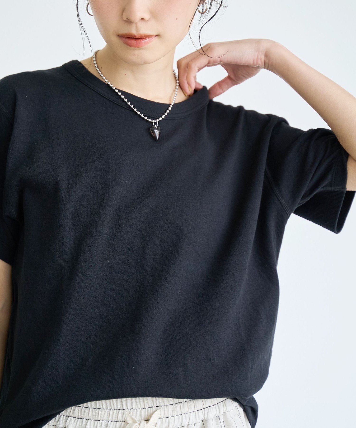 【コーエン/COEN】の【Feel Soft / フィールソフト】接結 半袖Tシャツ(Youtube紹介アイテム) インテリア・キッズ・メンズ・レディースファッション・服の通販 founy(ファウニー) 　ファッション　Fashion　レディースファッション　Fashion for Women　トップス・カットソー　Cut & Sew Tops　シャツ・ブラウス・オフィスカジュアル　Elegant Blouses & Button-Ups　ロングTシャツ・Tシャツ　Longline T-Shirts & Tees　カットソー　Cut and Sewn Top　コンパクト　Compact, Small Size　シンプル　Simple, Minimal　スウェット / スエット　Sweatshirt, Sweatwear　スリーブ　Sleeve, Long Sleeve / Short Sleeve　トレンド　Trend, Trending Now　トレーナー　Sweatshirt, Trainer　ビスチェ　Bustier, Corset Top　プリント　Print, Printed Pattern　ベーシック　Basic, Essential　ボトム　Bottoms, Lower Wear　半袖　Short Sleeve, Half Sleeve　リラックス　Relax, Relaxed Fit　ロング　Long, Long-Length　2026年　2026　2026春夏・S/S　Spring/Summer 2026 SS26　BLACK|ID: prp329100004982390 ipo3291000000037326421