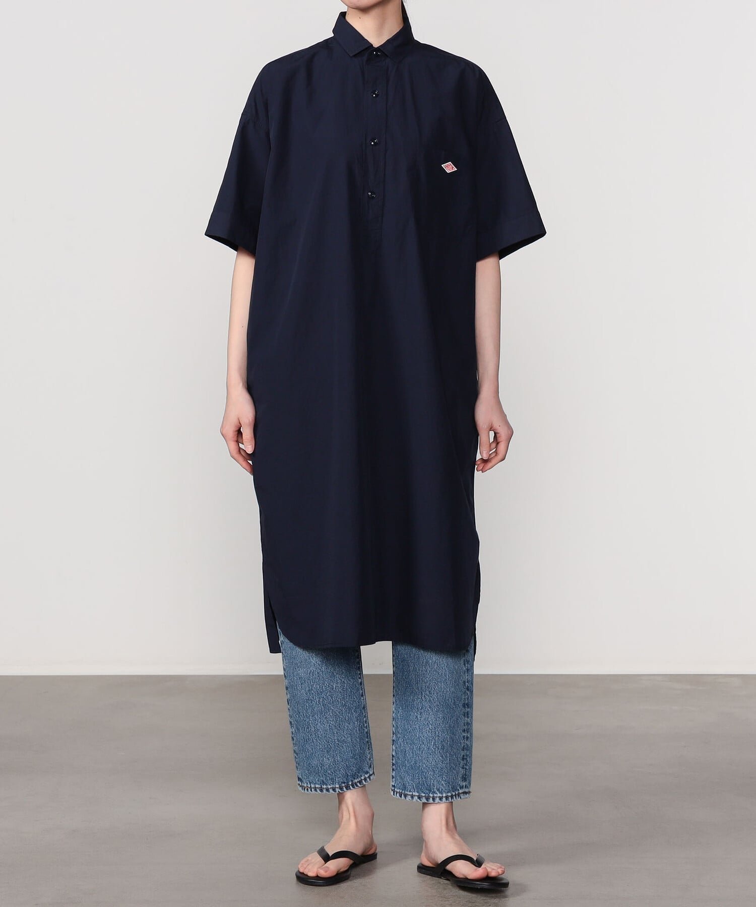 【ビショップ/Bshop】のコットンポプリン 半袖シャツワンピース SOLID WOMEN インテリア・キッズ・メンズ・レディースファッション・服の通販 founy(ファウニー) 　ファッション　Fashion　レディースファッション　Fashion for Women　ワンピース　Dresses　シャツワンピース / 1枚で着映えコーデ　Shirt Dresses　コンパクト　Compact, Small Size　スーピマ　Supima, Premium Cotton　フランス　France, French　ポケット　Pocket, Pocket Detail　半袖　Short Sleeve, Half Sleeve　モチーフ　Motif, Design Theme　ワーク　Workwear, Utility Style　エレガント 上品　Elegant　NAVY|ID: prp329100004982544 ipo3291000000037327015