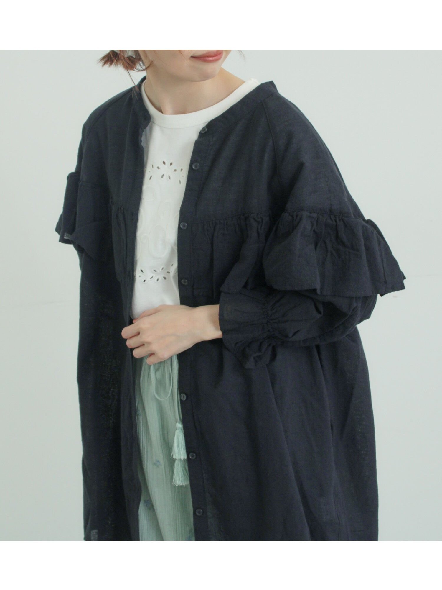 【サマンサモスモス/Samansa Mos2】の切替フリルチュニック インテリア・キッズ・メンズ・レディースファッション・服の通販 founy(ファウニー) 　ファッション　Fashion　レディースファッション　Fashion for Women　トップス・カットソー　Cut & Sew Tops　おすすめ　Recommended / Our Picks　チュニック　Tunic, Long Top　フリル　Frill, Ruffle　リラックス　Relax, Relaxed Fit　ワイド　Wide, Wide Fit　切替　Switching, Contrast Panel　ブラック|ID: prp329100004982558 ipo3291000000037327068