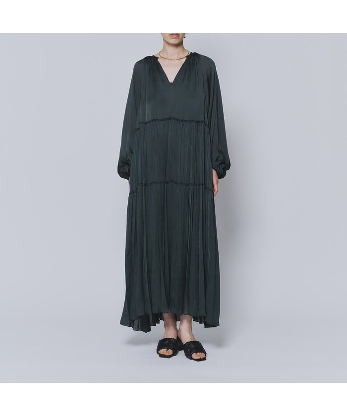 【プルミエ アロンディスモン/1er Arrondissement / MEN】の楊柳サテンプリーツワンピース インテリア・キッズ・メンズ・レディースファッション・服の通販 founy(ファウニー) https://founy.com/ ファッション Fashion メンズファッション Fashion for Men ギャザー Gathered, Ruffled シルク Silk, 100% Silk スキッパー Skipper, Open Collar ティアード Tiered, Tiered Style プリーツ Pleats, Pleated ロマンティック Romantic, Feminine Style エレガント 上品 Elegant |ID: prp329100004982562 ipo3291000000037354957