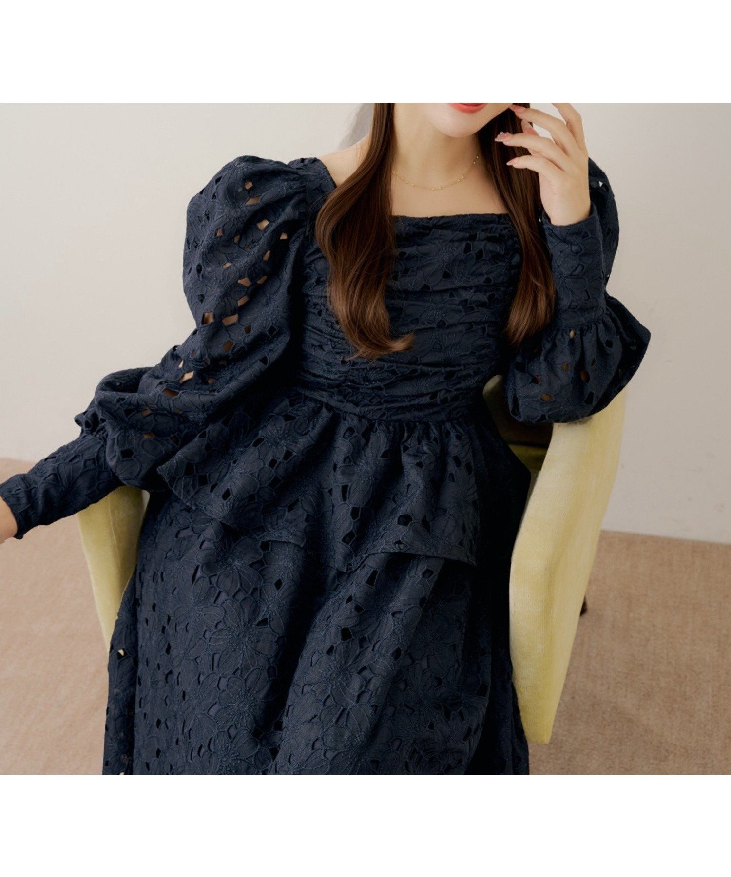 【パルグループ/PAL GROUP】の【Chico】パワショルレースペプラムワンピース インテリア・キッズ・メンズ・レディースファッション・服の通販 founy(ファウニー) 　ファッション　Fashion　レディースファッション　Fashion for Women　ワンピース　Dresses　アクセサリー　Fashion Accessories　コラボ　Collaboration, Collab　スクエア　Square, Square Shape　デコルテ　Décolleté, Neckline　フェミニン　Feminine, Girly　ペプラム　Peplum, Flared Hem　レース　Lace, Lace Fabric　おすすめ　Recommended / Our Picks　ブラック|ID: prp329100004982580 ipo3291000000037327139