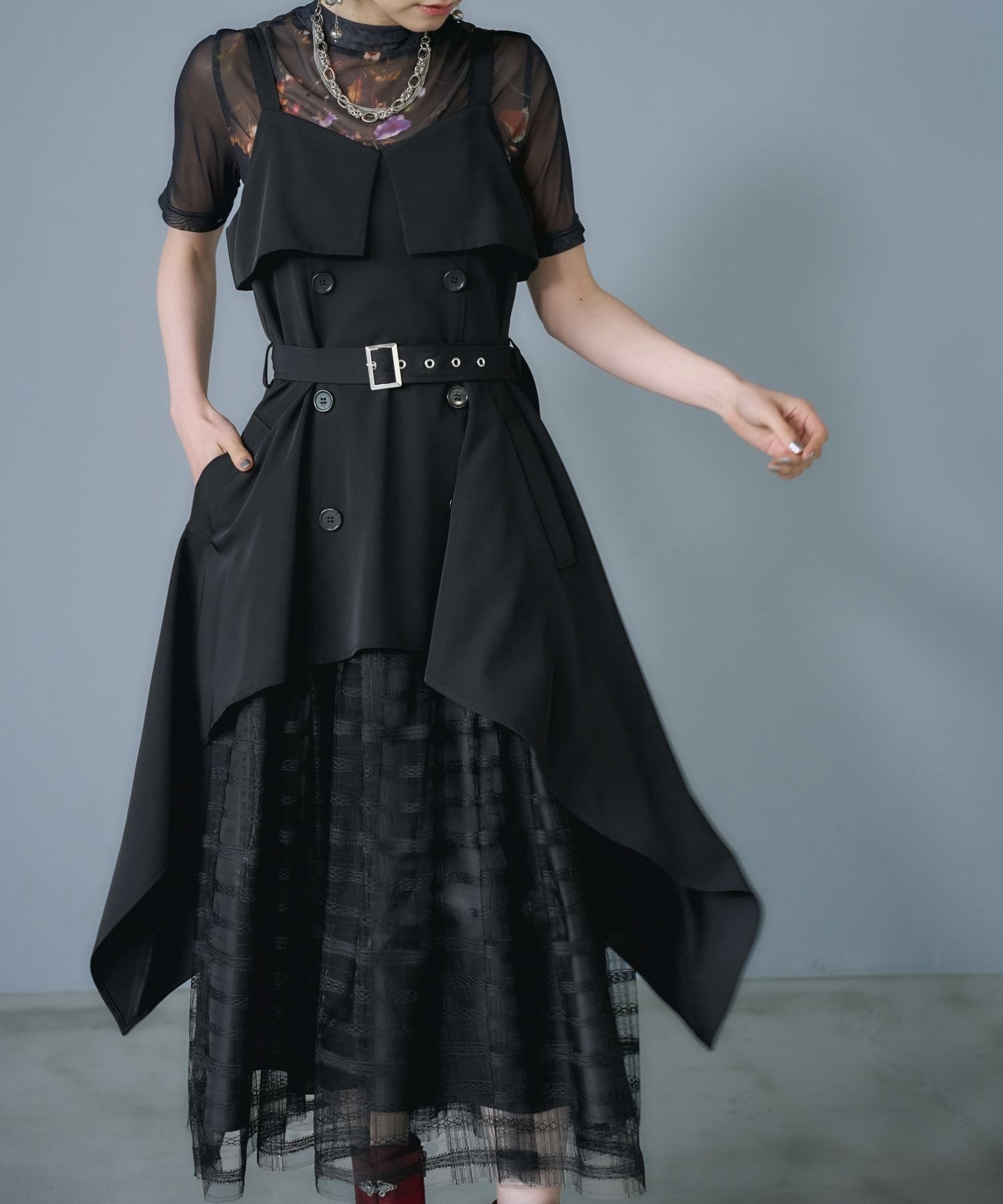 【ハレ/HARE】のレースレイヤートレンチキャミワンピース インテリア・キッズ・メンズ・レディースファッション・服の通販 founy(ファウニー) 　ファッション　Fashion　レディースファッション　Fashion for Women　ワンピース　Dresses　キャミソールワンピース　Camisole Dresses　おすすめ　Recommended / Our Picks　インナー　Innerwear　ウェーブ　Wavy Pattern　キャミワンピース　Cami Dress, Slip Dress　ストレート　Straight, Straight Cut　タンク　Tank Top, Sleeveless Top　トレンチ　Trench, Trench Coat　レース　Lace, Lace Fabric　厚底　Platform Shoes　長袖　Long Sleeve, Full Sleeve　ブラック09|ID: prp329100004982592 ipo3291000000037327179