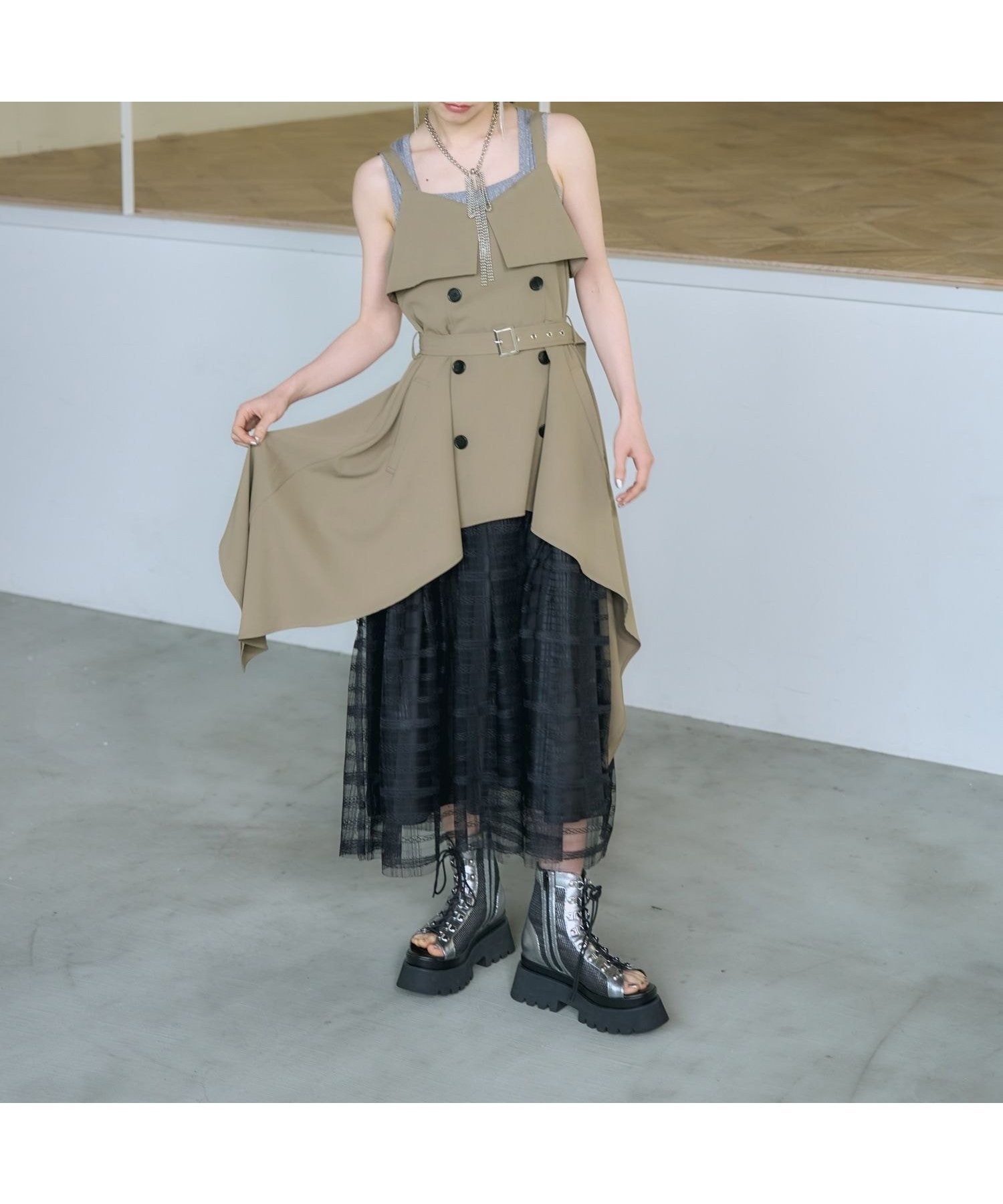 【ハレ/HARE】のレースレイヤートレンチキャミワンピース インテリア・キッズ・メンズ・レディースファッション・服の通販 founy(ファウニー) 　ファッション　Fashion　レディースファッション　Fashion for Women　ワンピース　Dresses　キャミソールワンピース　Camisole Dresses　おすすめ　Recommended / Our Picks　インナー　Innerwear　ウェーブ　Wavy Pattern　キャミワンピース　Cami Dress, Slip Dress　ストレート　Straight, Straight Cut　タンク　Tank Top, Sleeveless Top　トレンチ　Trench, Trench Coat　レース　Lace, Lace Fabric　厚底　Platform Shoes　長袖　Long Sleeve, Full Sleeve　ベージュ50|ID: prp329100004982592 ipo3291000000037327180