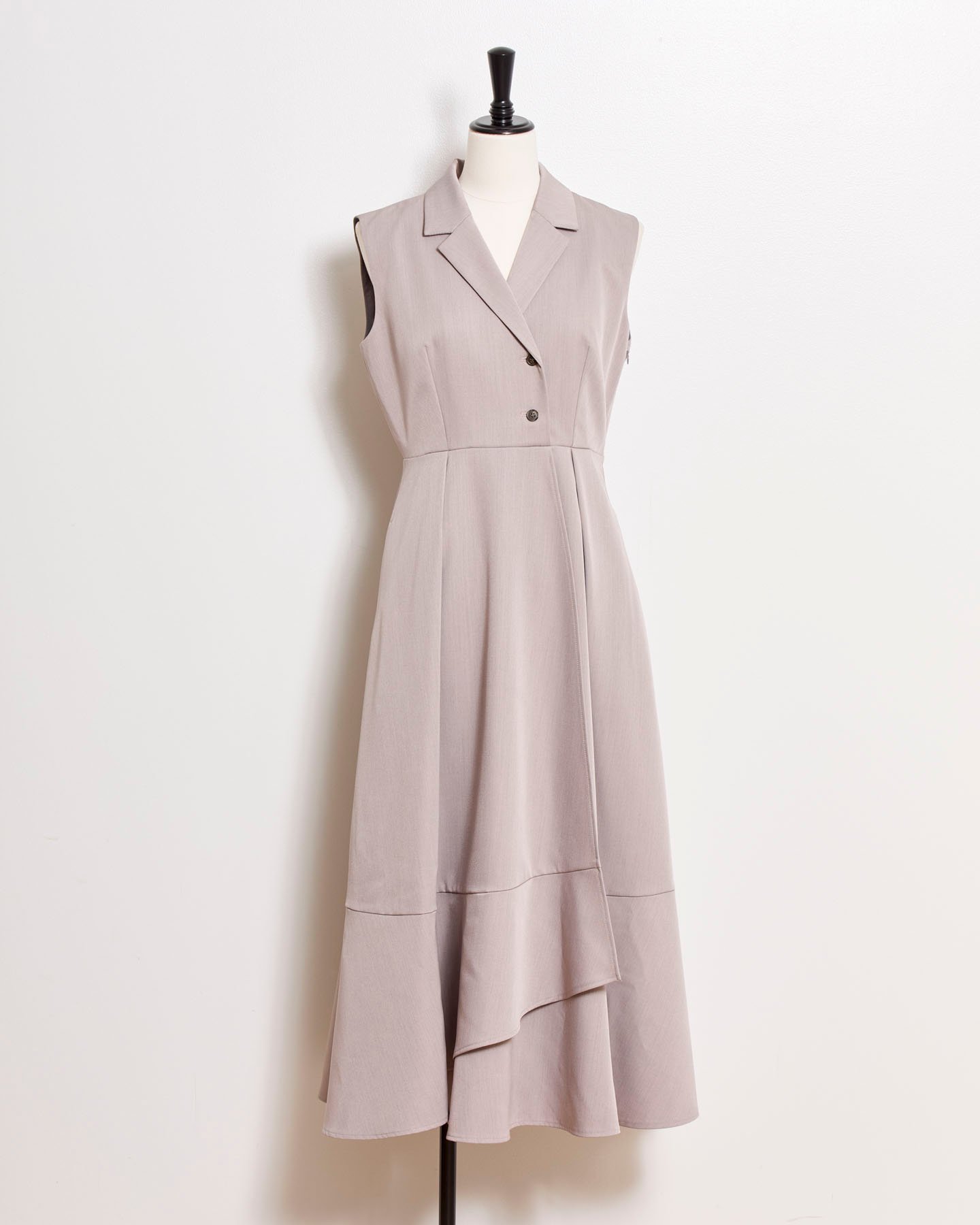 【ノエラ/Noela】のテーラーカラーノースリワンピース インテリア・キッズ・メンズ・レディースファッション・服の通販 founy(ファウニー) 　ファッション　Fashion　レディースファッション　Fashion for Women　ワンピース　Dresses　コンパクト　Compact, Small Size　フィット　Fit, Slim Fit　フレア　Flare, Flared　ポケット　Pocket, Pocket Detail　エレガント 上品　Elegant　モカ|ID: prp329100004982604 ipo3291000000037327221