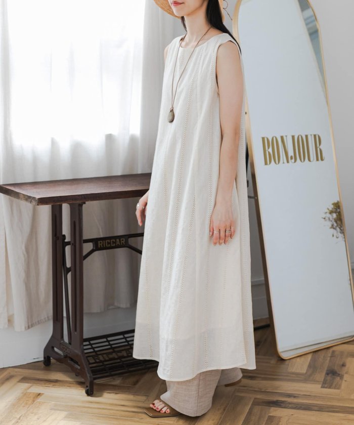 【アーバンリサーチ ドアーズ/URBAN RESEARCH DOORS】のレースノースリーブワンピース インテリア・キッズ・メンズ・レディースファッション・服の通販 founy(ファウニー) https://founy.com/ ファッション Fashion レディースファッション Fashion for Women ワンピース Dresses 2026年 2026 2026春夏・S/S Spring/Summer 2026 SS26 インド Indian Textile カーディガン Cardigan, Knitwear シンプル Simple, Minimal ジャケット Jacket, Outerwear ノースリーブ Sleeveless, No-Sleeve バランス Balance, Style Balance レース Lace, Lace Fabric ロング Long, Long-Length エレガント 上品 Elegant 夏 Summer S/S・春夏 SS, Spring/Summer, Warm Season |ID: prp329100004982643 ipo3291000000037327352