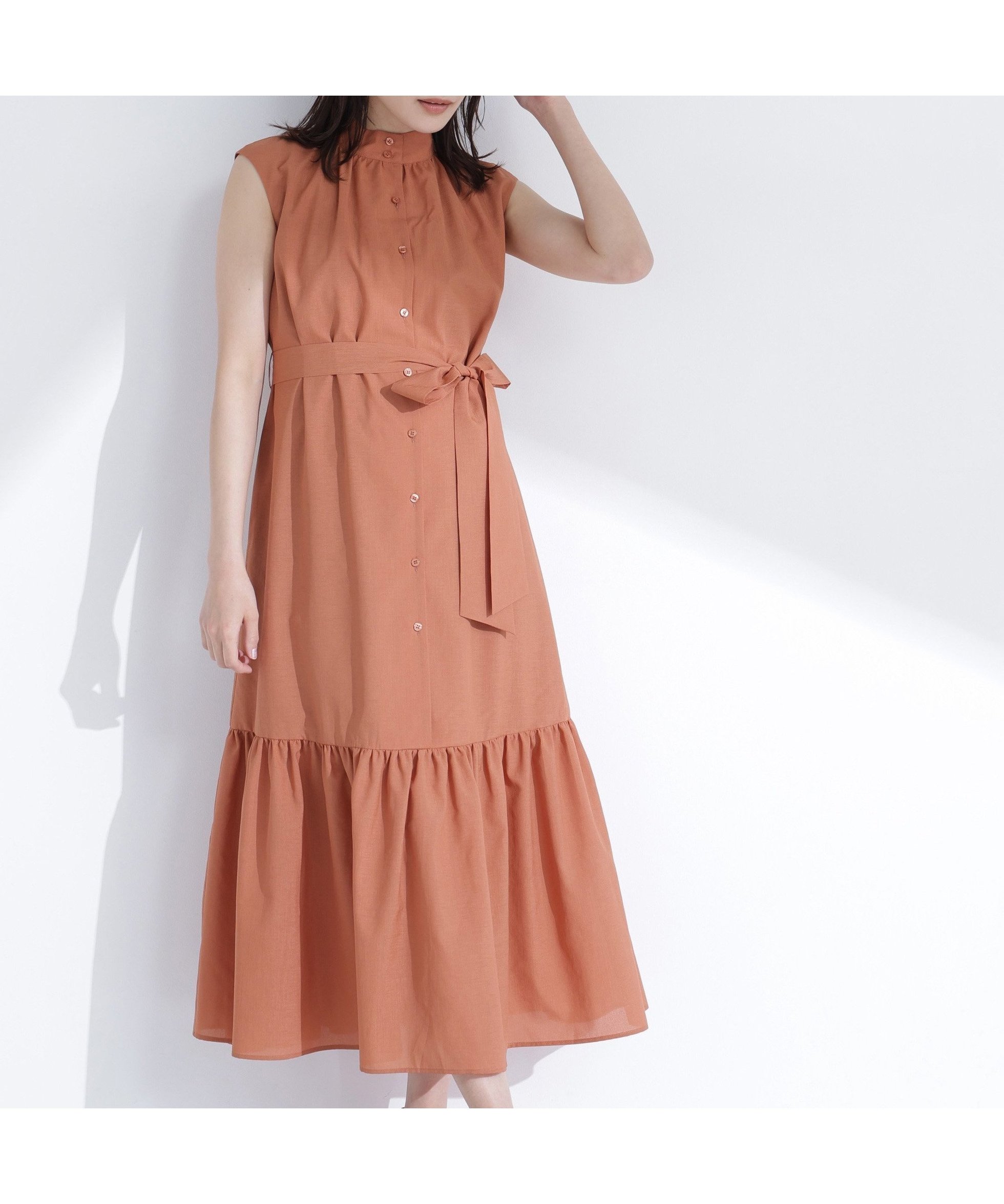 【ナチュラル ビューティー ベーシック/NATURAL BEAUTY BASIC】のティアードベルテッドワンピース インテリア・キッズ・メンズ・レディースファッション・服の通販 founy(ファウニー) 　ファッション　Fashion　レディースファッション　Fashion for Women　ワンピース　Dresses　スタンド　Stand Collar, Upright Stand　スリーブ　Sleeve, Long Sleeve / Short Sleeve　ティアード　Tiered, Tiered Style　フィット　Fit, Slim Fit　フレア　Flare, Flared　フレンチ　French, French Style　ポケット　Pocket, Pocket Detail　リボン　Ribbon, Bow　ブリックオレンジ1|ID: prp329100004982650 ipo3291000000037327380