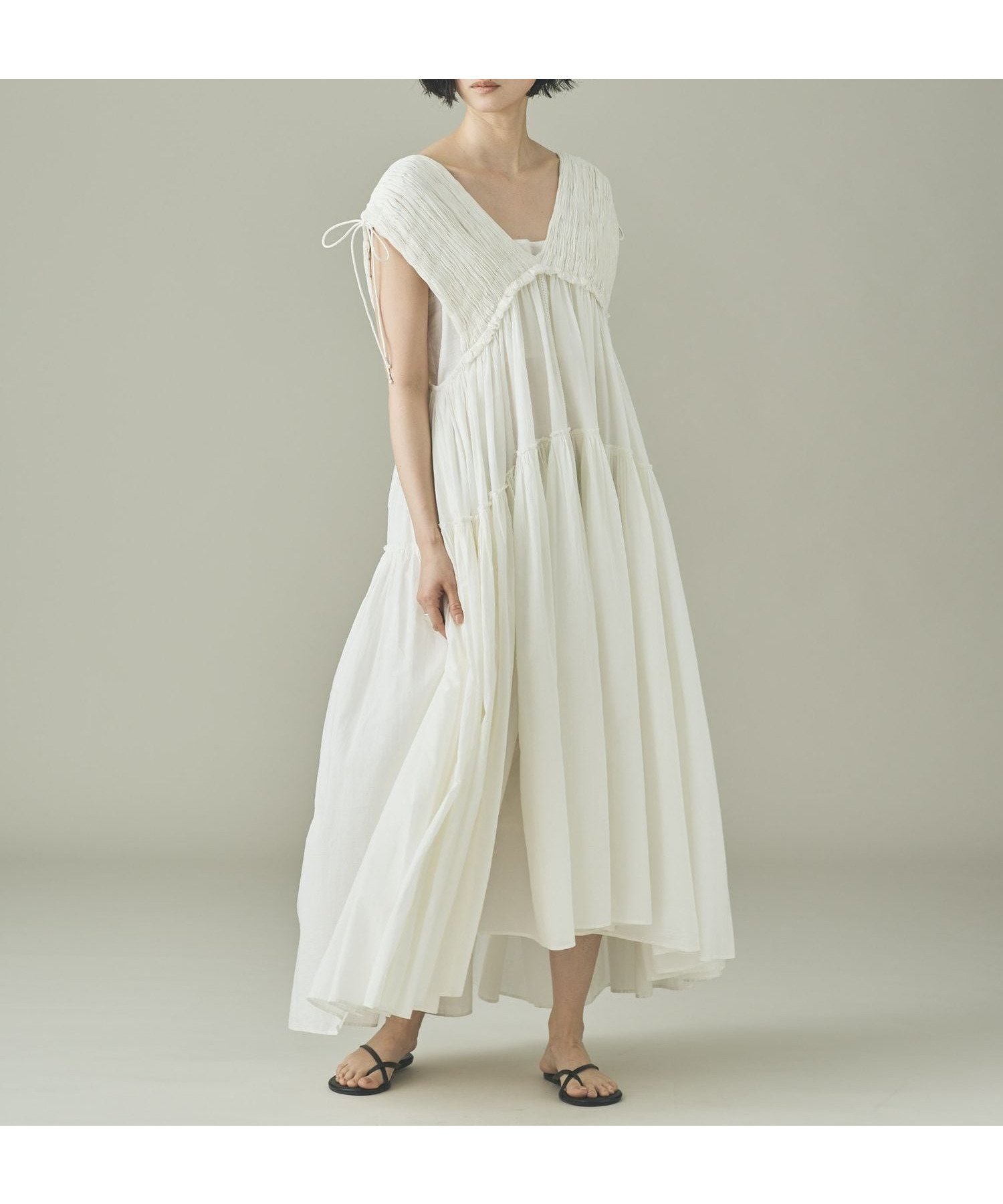 【カレンソロジー/Curensology】のハンドスモッキングワンピース インテリア・キッズ・メンズ・レディースファッション・服の通販 founy(ファウニー) 　ファッション　Fashion　レディースファッション　Fashion for Women　ワンピース　Dresses　インナー　Innerwear　エレガント 上品　Elegant　デニム　Denim, Jeans Material　ハンド　Hand, Handmade　ペチコート　Petticoat, Underskirt　リラックス　Relax, Relaxed Fit　ロング　Long, Long-Length　おすすめ　Recommended / Our Picks　ホワイト|ID: prp329100004982672 ipo3291000000037327442