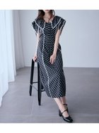 【スナイデル/SNIDEL】の【WEB限定00サイズあり】ラッフルカラープリントワンピース 大人の最旬トレンドファッション＆コーディネート founy(ファウニー) ファッション Fashion レディースファッション Fashion for Women ワンピース Dresses ウェーブ Wavy Pattern エレガント 上品 Elegant シェイプ Shape, Slim Fit スカーフ Scarf, Neckwear ストレート Straight, Straight Cut スマート Smart, Elegant ドット Polka Dot, Dot Pattern パイピング Piping, Trim Design フラワー Flower, Floral フロント Front, Front Design プリント Print, Printed Pattern リボン Ribbon, Bow おすすめ Recommended / Our Picks thumbnail BLK[009]|ID: prp329100004982701 ipo3291000000037327532