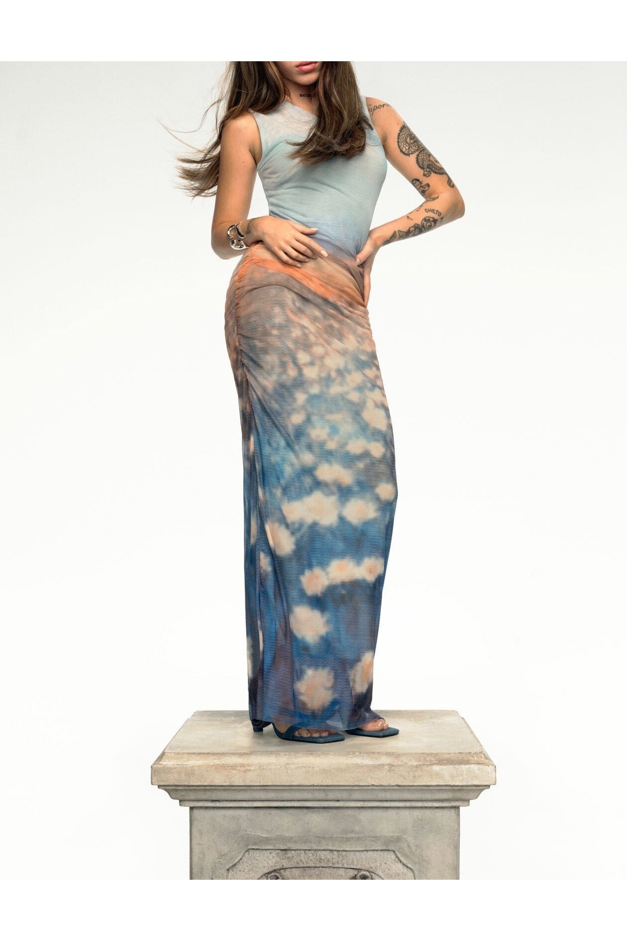【デシグアル/Desigual】のスイレンのドレープドレス 大人の最旬トレンドファッション＆コーディネート founy(ファウニー) 　ファッション　Fashion　レディースファッション　Fashion for Women　ワンピース　Dresses　フォーマル・パーティードレス・結婚式用ドレス　Elegant & Casual Dresses　カラフル　Colorful Design　シューズ　Shoes, Footwear　チュール　Tulip, Tulip Motif　デニム　Denim, Jeans Material　ドレス　Dress, One-Piece　ドレープ　Drape, Draping Fabric　ノースリーブ　Sleeveless, No-Sleeve　パターン　Pattern, Design Print　パッチワーク　Patchwork, Mixed Fabric　プリント　Print, Printed Pattern　メンズ　Men's, Menswear　 other-1|ID: prp329100004982715 ipo3291000000037327579