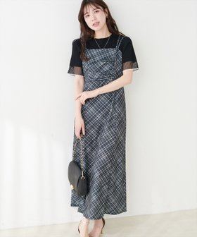 【ナチュラルクチュール/natural couture】のドレープカットキャミワンピース 大人の最旬トレンドファッション＆コーディネート founy(ファウニー) ファッション Fashion レディースファッション Fashion for Women ワンピース Dresses キャミソールワンピース Camisole Dresses インナー Innerwear カットソー Cut and Sewn Top カーディガン Cardigan, Knitwear キャミワンピース Cami Dress, Slip Dress サンダル Sandals, Summer Shoes シンプル Simple, Minimal ジャケット Jacket, Outerwear スニーカー Sneakers, Trainers スリット Slit, Slit Detail デコルテ Décolleté, Neckline ドレープ Drape, Draping Fabric ネックレス Necklace, Pendant Necklace フェミニン Feminine, Girly フォーマル Formal, Dressy ラップ Wrap, Wrap Design リラックス Relax, Relaxed Fit 再入荷 Restock / Back in Stock エレガント 上品 Elegant 2026年 2026 2026春夏・S/S Spring/Summer 2026 SS26 |ID:prp329100004982881