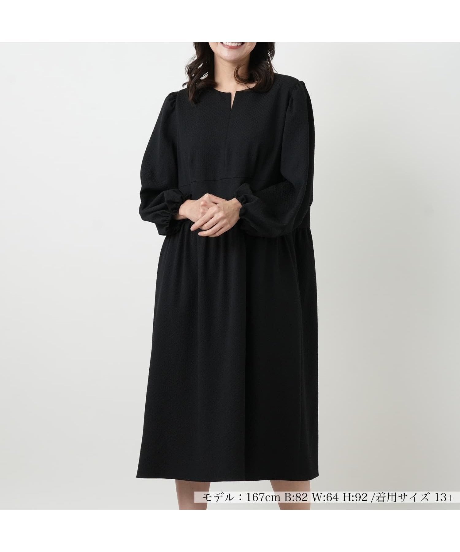 【レリアンプラスハウス/Leilian PLUS HOUSE】のキーホールネックギャザーワンピース【NEMIKA】 インテリア・キッズ・メンズ・レディースファッション・服の通販 founy(ファウニー) 　ファッション　Fashion　レディースファッション　Fashion for Women　ワンピース　Dresses　ウォッシャブル　Machine Washable　ギャザー　Gathered, Ruffled　スリーブ　Sleeve, Long Sleeve / Short Sleeve　ポケット　Pocket, Pocket Detail　春　Spring　ブラック|ID: prp329100004982901 ipo3291000000037328907