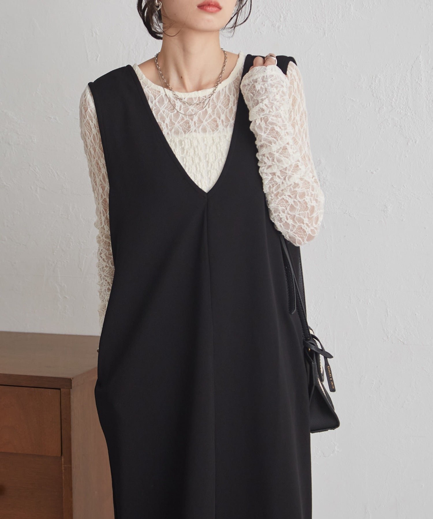 【ラナン/Ranan】のひんやり!ジャンパースカート(ロング) インテリア・キッズ・メンズ・レディースファッション・服の通販 founy(ファウニー) 　ファッション　Fashion　レディースファッション　Fashion for Women　スカート　Skirts　おすすめ　Recommended / Our Picks　インナー　Innerwear　カットソー　Cut and Sewn Top　ジャカード／ジャガード　Jacquard, Woven Pattern　スリット　Slit, Slit Detail　ポケット　Pocket, Pocket Detail　レギュラー　Regular, Standard Fit　ロング　Long, Long-Length　再入荷　Restock / Back in Stock　ブラック|ID: prp329100004982913 ipo3291000000037328969