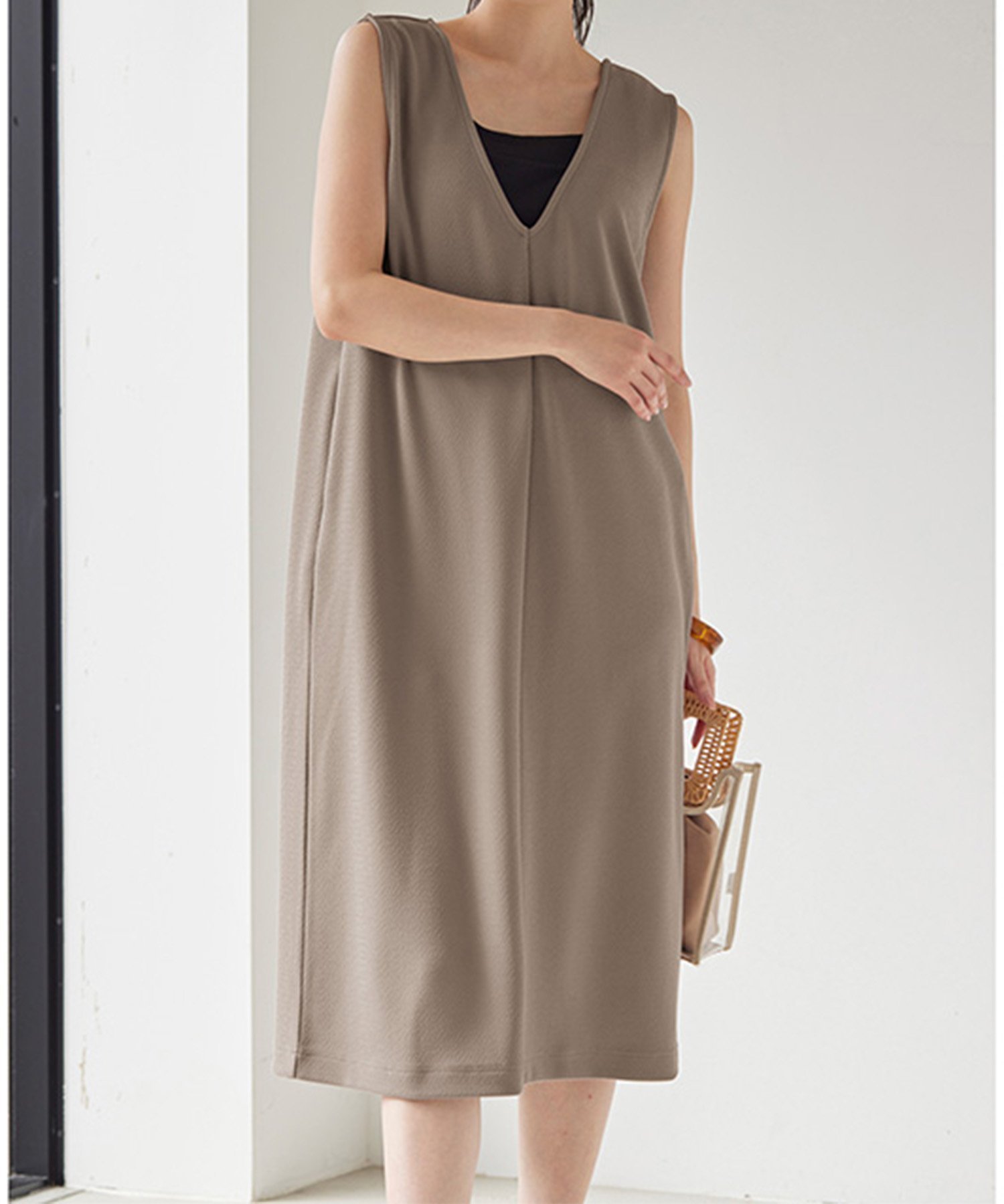 【ラナン/Ranan】のひんやり!ジャンパースカート(ロング) インテリア・キッズ・メンズ・レディースファッション・服の通販 founy(ファウニー) 　ファッション　Fashion　レディースファッション　Fashion for Women　スカート　Skirts　おすすめ　Recommended / Our Picks　インナー　Innerwear　カットソー　Cut and Sewn Top　ジャカード／ジャガード　Jacquard, Woven Pattern　スリット　Slit, Slit Detail　ポケット　Pocket, Pocket Detail　レギュラー　Regular, Standard Fit　ロング　Long, Long-Length　再入荷　Restock / Back in Stock　BE|ID: prp329100004982913 ipo3291000000037328972