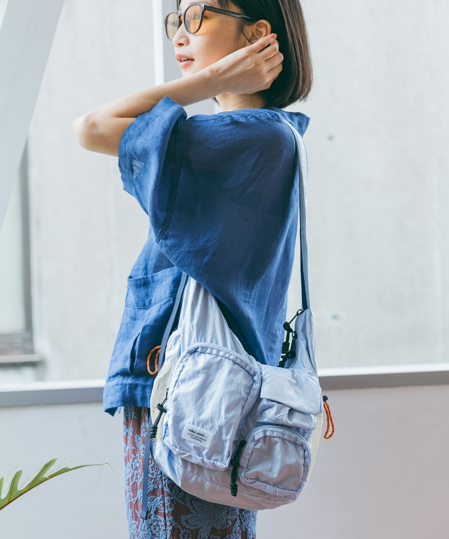 【ニコアンド/niko and】の《600mlボトル収納可能》パッカブルショルダーバッグ インテリア・キッズ・メンズ・レディースファッション・服の通販 founy(ファウニー) 　ファッション　Fashion　レディースファッション　Fashion for Women　バッグ　Bags　アウトドア　Outdoor Clothing　クッション　Cushion, Throw Pillow　コンパクト　Compact, Small Size　ショルダー　Shoulder, Shoulder Strap　スポーティ　Sporty, Casual Athletic　財布　Wallet, Purse　バランス　Balance, Style Balance　フィット　Fit, Slim Fit　フロント　Front, Front Design　ポケット　Pocket, Pocket Detail　ポーチ　Pouch, Small Case　メッシュ　Mesh, Net Fabric　おすすめ　Recommended / Our Picks　旅行　Travel　スーツケース キャリーケース　Suitcase / Carry Case　ブルー|ID: prp329100004982919 ipo3291000000037329005