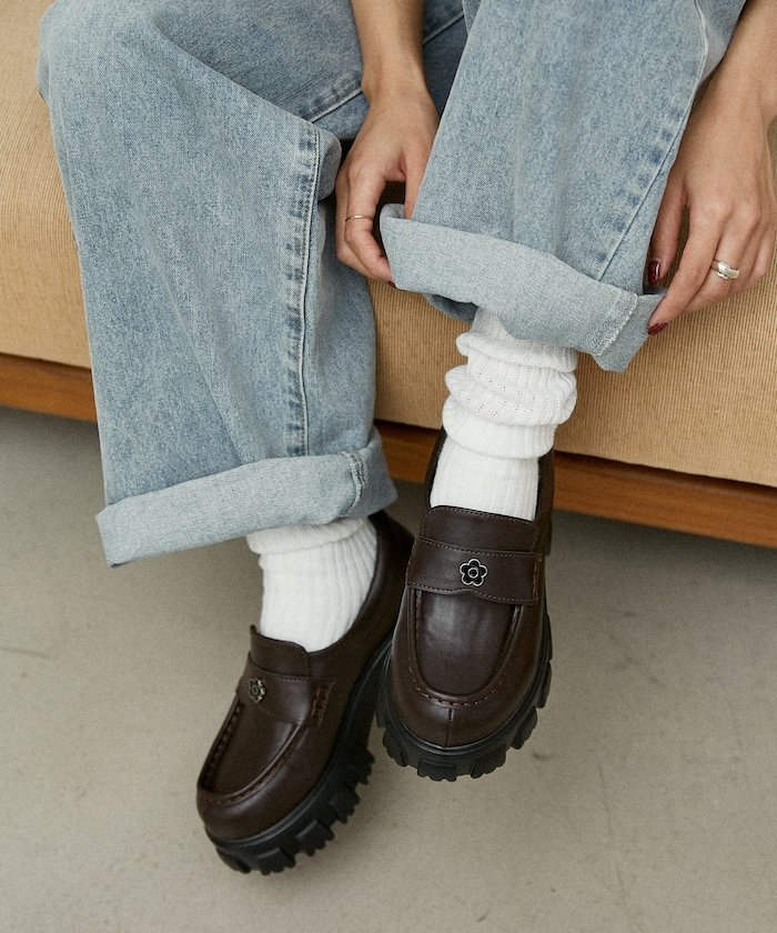 【フリークスストア/FREAK'S STORE】のフラワーモチーフ 厚底 ローファー 限定展開 25AW26SS インテリア・キッズ・メンズ・レディースファッション・服の通販 founy(ファウニー) 　ファッション　Fashion　レディースファッション　Fashion for Women　2025年　2025　2025-2026秋冬・A/W　Autumn/Winter 2025–26 AW25–26　2026年　2026　2026春夏・S/S　Spring/Summer 2026 SS26　フラワー　Flower, Floral　モチーフ　Motif, Design Theme　厚底　Platform Shoes　ブラウン|ID: prp329100004982932 ipo3291000000037329084