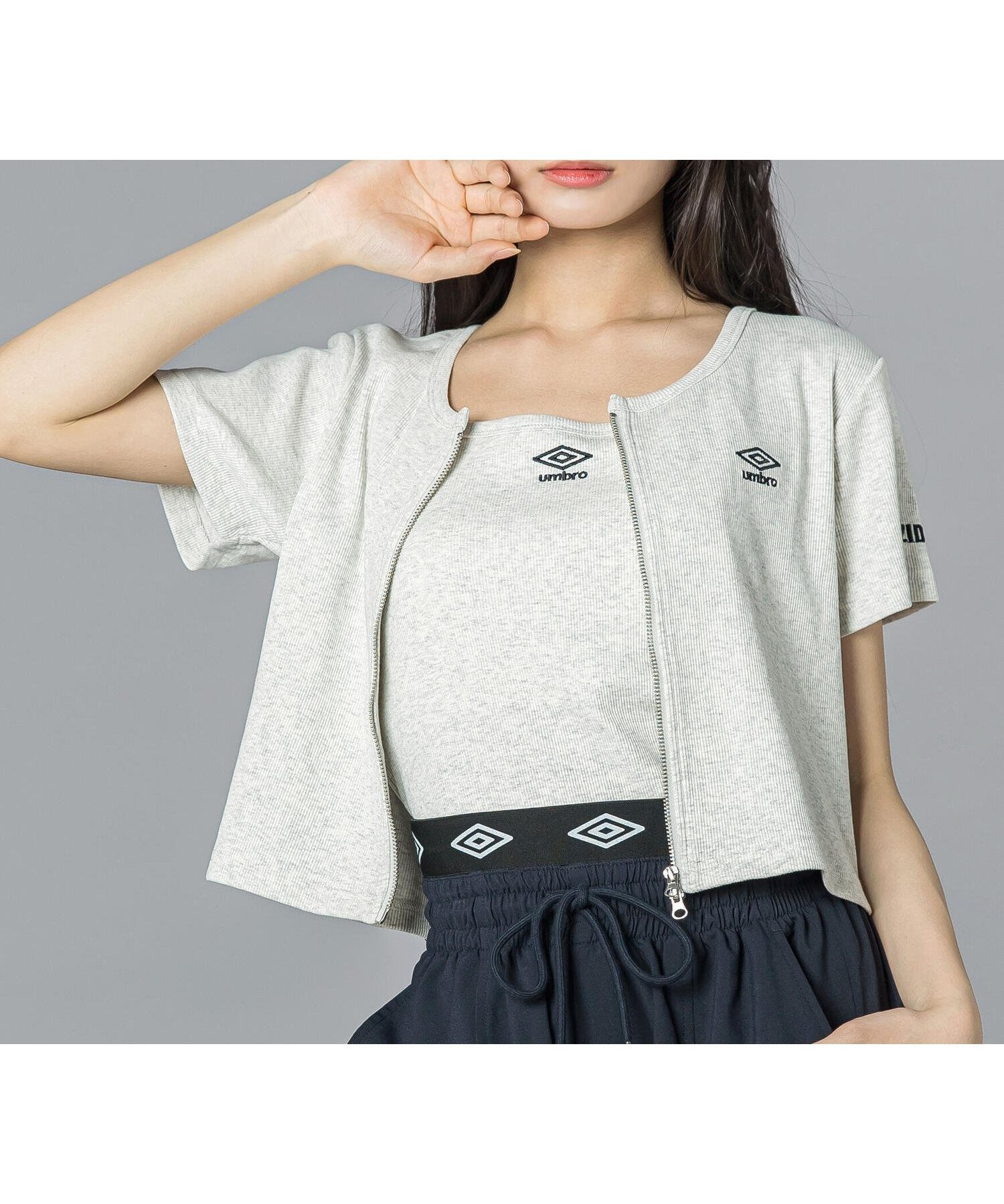 【ベベ オンライン ストア/BEBE ONLINE STORE / KIDS】の【UMBRO】ダブルジップトップス キャミソールセット(130~160cm) 大人の最旬トレンドファッション＆コーディネート founy(ファウニー) 　ファッション　Fashion　キッズファッション　Fashion for Kids　トップス・カットソー　Cut & Sew Tops　春　Spring　キャミ　Camisole, Cami Top　キャミソール　Camisole, Spaghetti Strap Top　クール　Cool, Chic　コンビ　Combo, Combination Style　ショート　Short, Short Length　トレンド　Trend, Trending Now　バランス　Balance, Style Balance　S/S・春夏　SS, Spring/Summer, Warm Season　夏　Summer　エレガント 上品　Elegant　2026年　2026　2026春夏・S/S　Spring/Summer 2026 SS26　 other-1|ID: prp329100004982946 ipo3291000000037329146