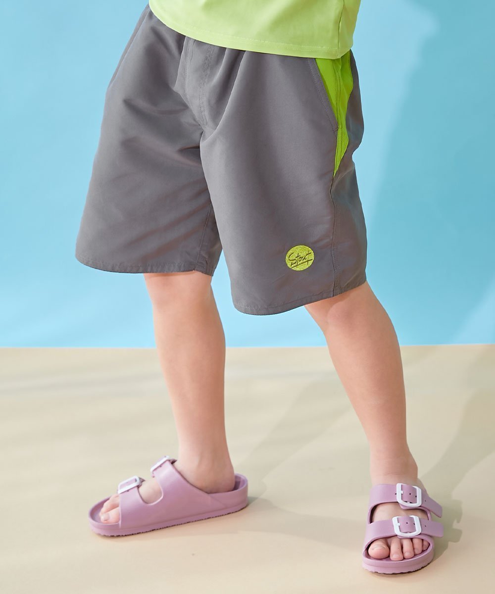 【デビロック/devirock / KIDS】の服っぽく着られる 配色デザイン UVカット サーフパンツ水着 子供服 キッズ 26SS インテリア・キッズ・メンズ・レディースファッション・服の通販 founy(ファウニー) 　ファッション　Fashion　キッズファッション　Fashion for Kids　切替　Switching, Contrast Panel　なめらか　Smooth, Silky Texture　ハーフ　Half, Half-Length　プリント　Print, Printed Pattern　水着　Swimsuit, Swimwear　おすすめ　Recommended / Our Picks　夏　Summer　2026年　2026　2026春夏・S/S　Spring/Summer 2026 SS26　グレー|ID: prp329100004982984 ipo3291000000037329439