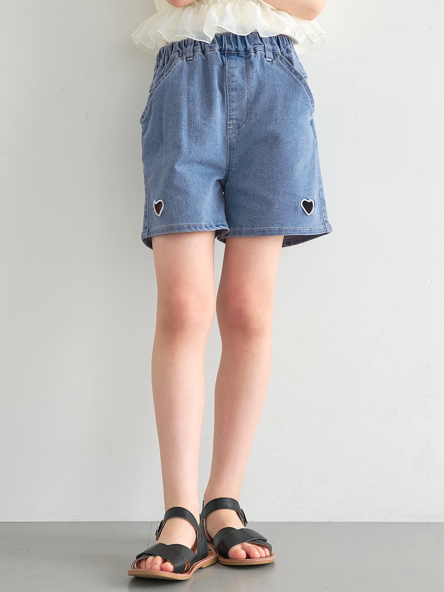 【コカ/coca / KIDS】のキッズ ハート刺繍ショートパンツ インテリア・キッズ・メンズ・レディースファッション・服の通販 founy(ファウニー) 　ファッション　Fashion　キッズファッション　Fashion for Kids　ボトムス　Bottoms　春　Spring　ガーリー　Girly, Feminine Style　ショート　Short, Short Length　シンプル　Simple, Minimal　デニム　Denim, Jeans Material　ハーフ　Half, Half-Length　ポケット　Pocket, Pocket Detail　無地　Plain, Solid Color　ワンポイント　One Point, Statement Accent　S/S・春夏　SS, Spring/Summer, Warm Season　夏　Summer　Lt.blue|ID: prp329100004982992 ipo3291000000037329509
