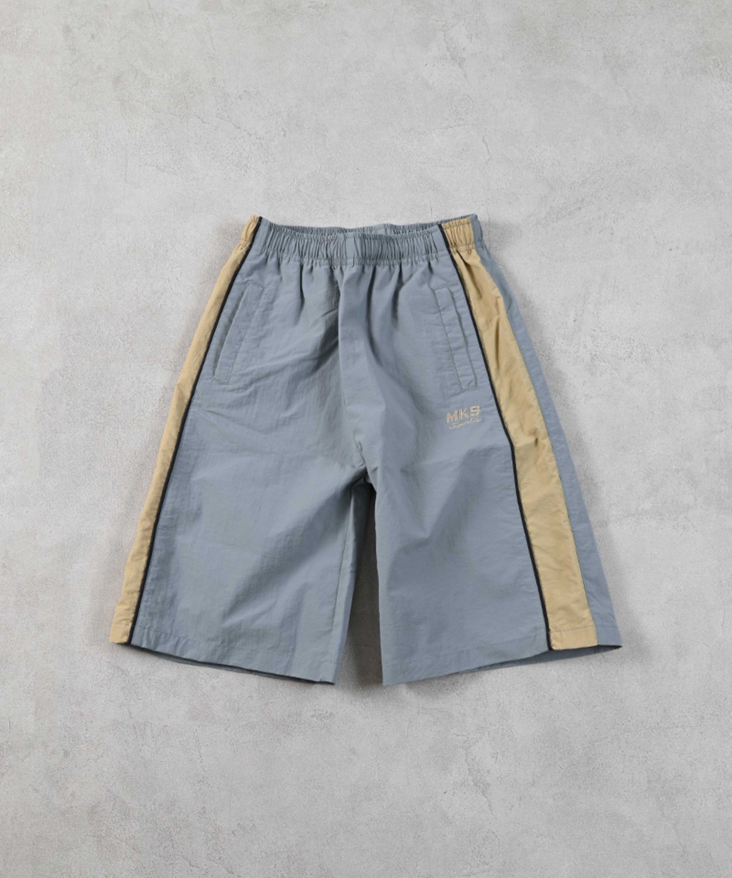 【その他のブランド/Other】のビッグシルエットナイロンショーツ インテリア・キッズ・メンズ・レディースファッション・服の通販 founy(ファウニー) 　ファッション　Fashion　キッズファッション　Fashion for Kids　ガーリー　Girly, Feminine Style　ショート　Short, Short Length　セットアップ　Set-Up, Coordinated Outfit　チュール　Tulip, Tulip Motif　トレンド　Trend, Trending Now　フィット　Fit, Slim Fit　フリル　Frill, Ruffle　ベーシック　Basic, Essential　ポケット　Pocket, Pocket Detail　ダークブルー|ID: prp329100004983012 ipo3291000000037329665