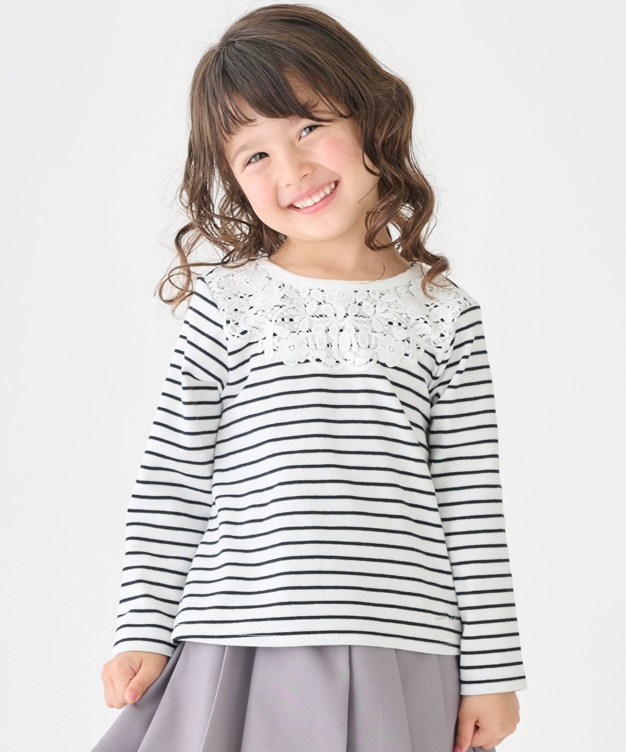 【ナルミヤ オンライン/NARUMIYA ONELINE / KIDS】のヨークレース長袖Tシャツ 大人の最旬トレンドファッション＆コーディネート founy(ファウニー) 　ファッション　Fashion　キッズファッション　Fashion for Kids　パターン　Pattern, Design Print　ボーダー　Border, Stripe　ポケット　Pocket, Pocket Detail　ヨーク　Yoke, Yoke Design　レース　Lace, Lace Fabric　エレガント 上品　Elegant　無地　Plain, Solid Color　長袖　Long Sleeve, Full Sleeve　 other-1|ID: prp329100004983017 ipo3291000000037329694