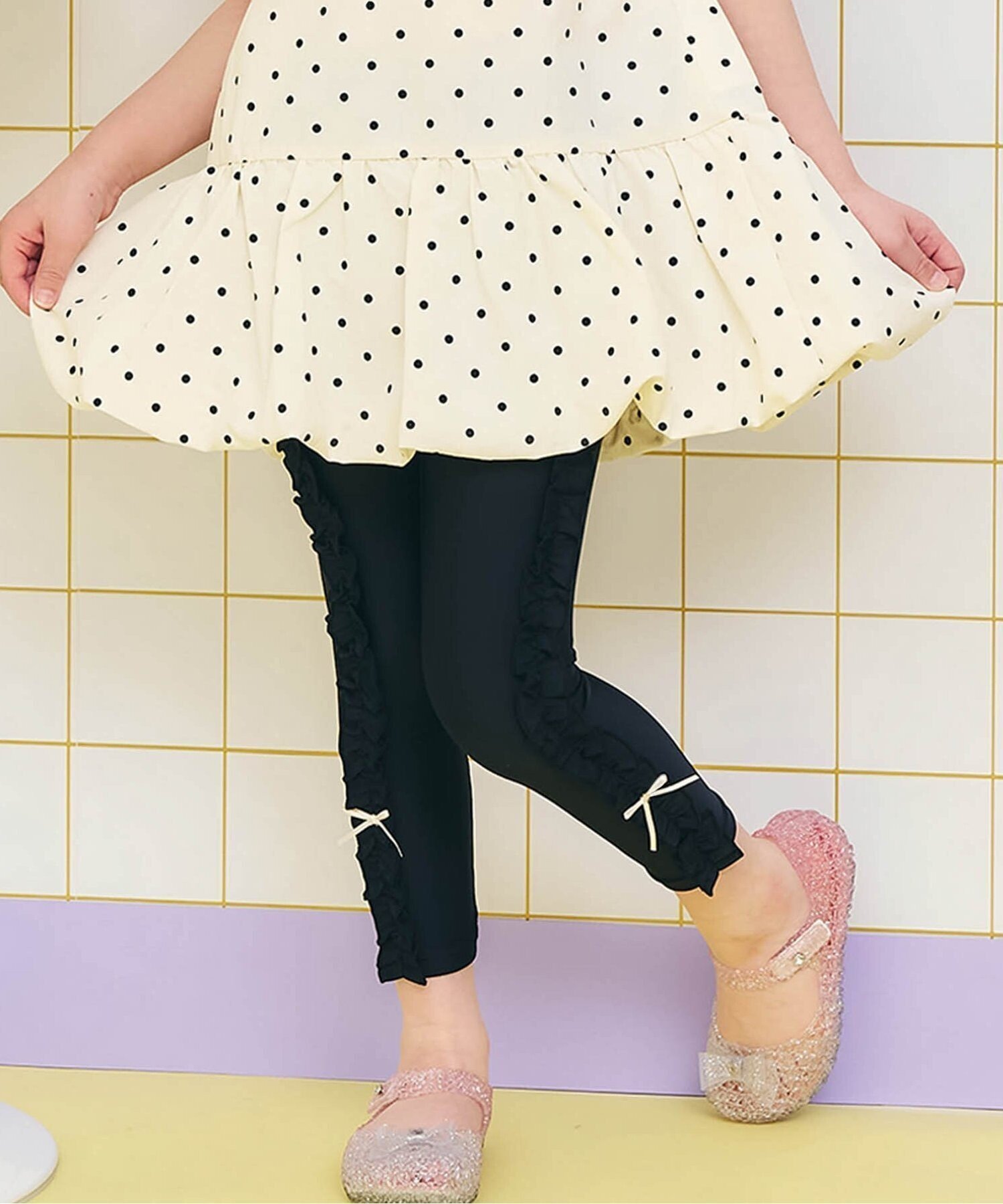 【エフオー オンラインストア/F.O.Online Store / KIDS】のサイドフリル水陸両用レギンス 10分丈 UVカット 大人の最旬トレンドファッション＆コーディネート founy(ファウニー) 　ファッション　Fashion　キッズファッション　Fashion for Kids　オイル　Body Oil　フリル　Frill, Ruffle　レギンス　Leggings, Stretch Pants　 other-1|ID: prp329100004983029 ipo3291000000037329797