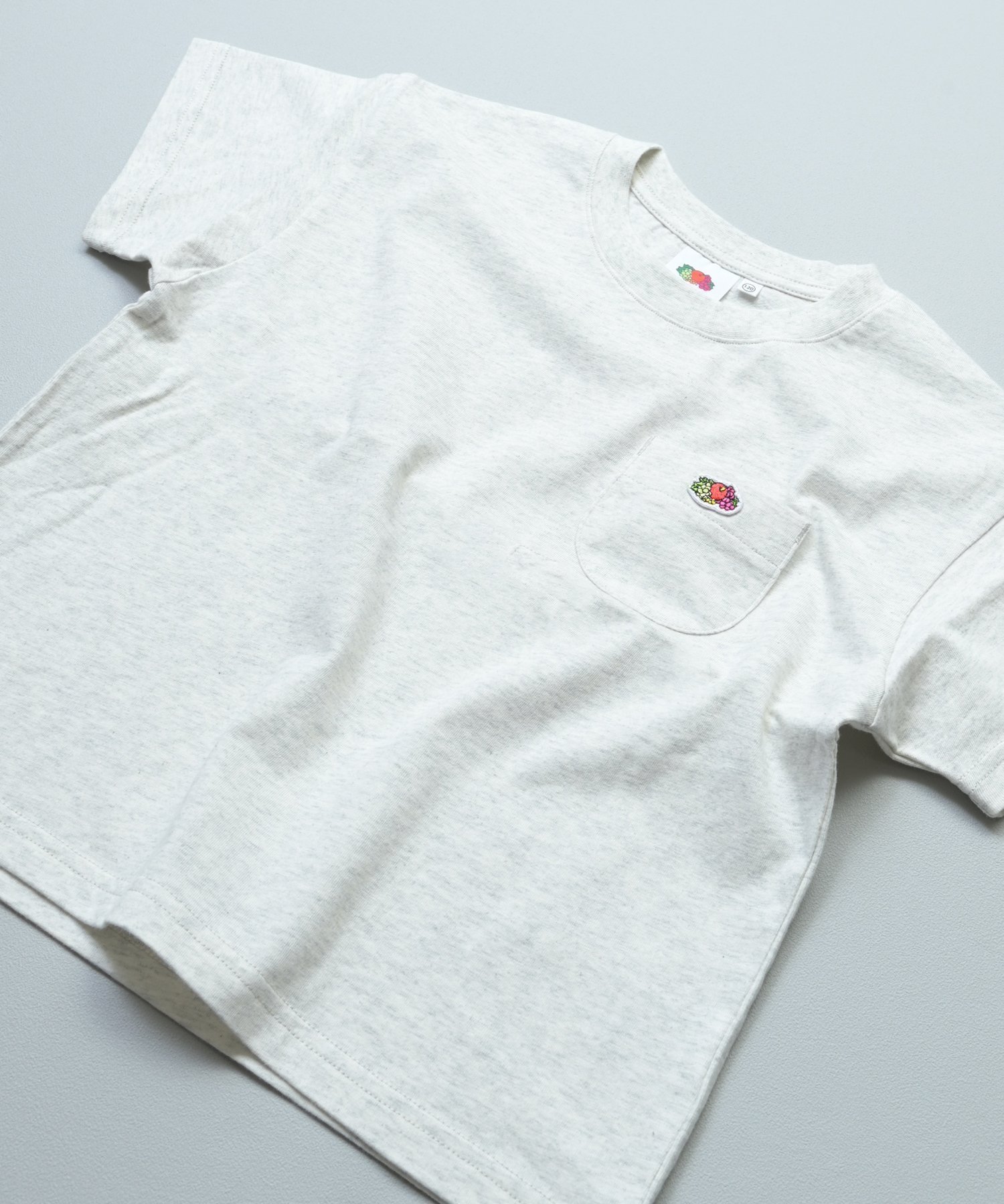 【その他のブランド/Other】のフルーツオブザルーム 半袖ポケT インテリア・キッズ・メンズ・レディースファッション・服の通販 founy(ファウニー) 　ファッション　Fashion　キッズファッション　Fashion for Kids　シンプル　Simple, Minimal　デニム　Denim, Jeans Material　ハーフ　Half, Half-Length　ベーシック　Basic, Essential　ボトム　Bottoms, Lower Wear　ポケット　Pocket, Pocket Detail　別注　Limited Edition, Custom Order　半袖　Short Sleeve, Half Sleeve　おすすめ　Recommended / Our Picks　オフホワイト杢|ID: prp329100004983033 ipo3291000000037329823