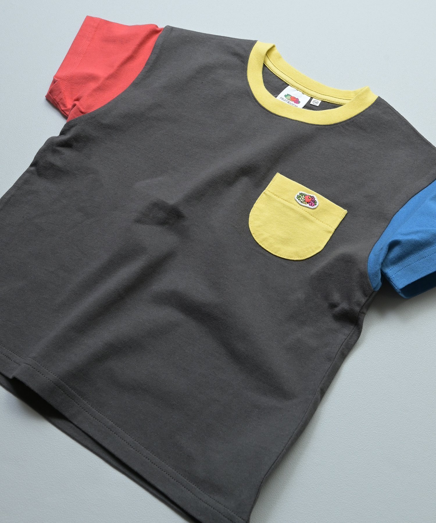 【その他のブランド/Other】のフルーツオブザルーム 半袖ポケT インテリア・キッズ・メンズ・レディースファッション・服の通販 founy(ファウニー) 　ファッション　Fashion　キッズファッション　Fashion for Kids　シンプル　Simple, Minimal　デニム　Denim, Jeans Material　ハーフ　Half, Half-Length　ベーシック　Basic, Essential　ボトム　Bottoms, Lower Wear　ポケット　Pocket, Pocket Detail　別注　Limited Edition, Custom Order　半袖　Short Sleeve, Half Sleeve　おすすめ　Recommended / Our Picks　チャコールCZ|ID: prp329100004983033 ipo3291000000037329825
